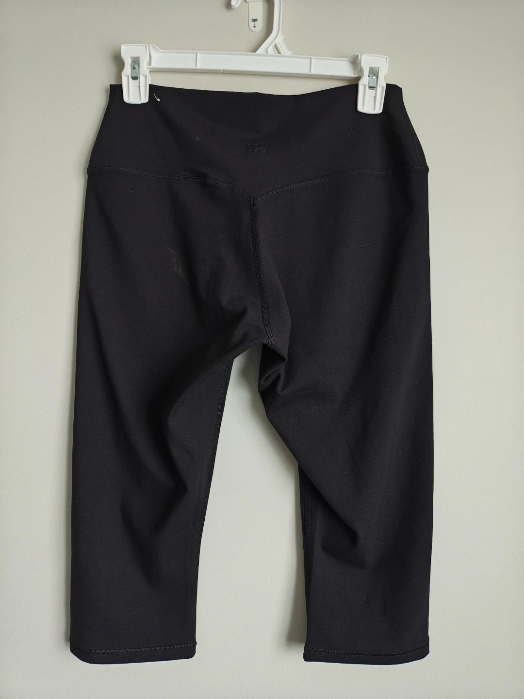 H&M Move SoftMove Capris - Black - Size L - photo 3