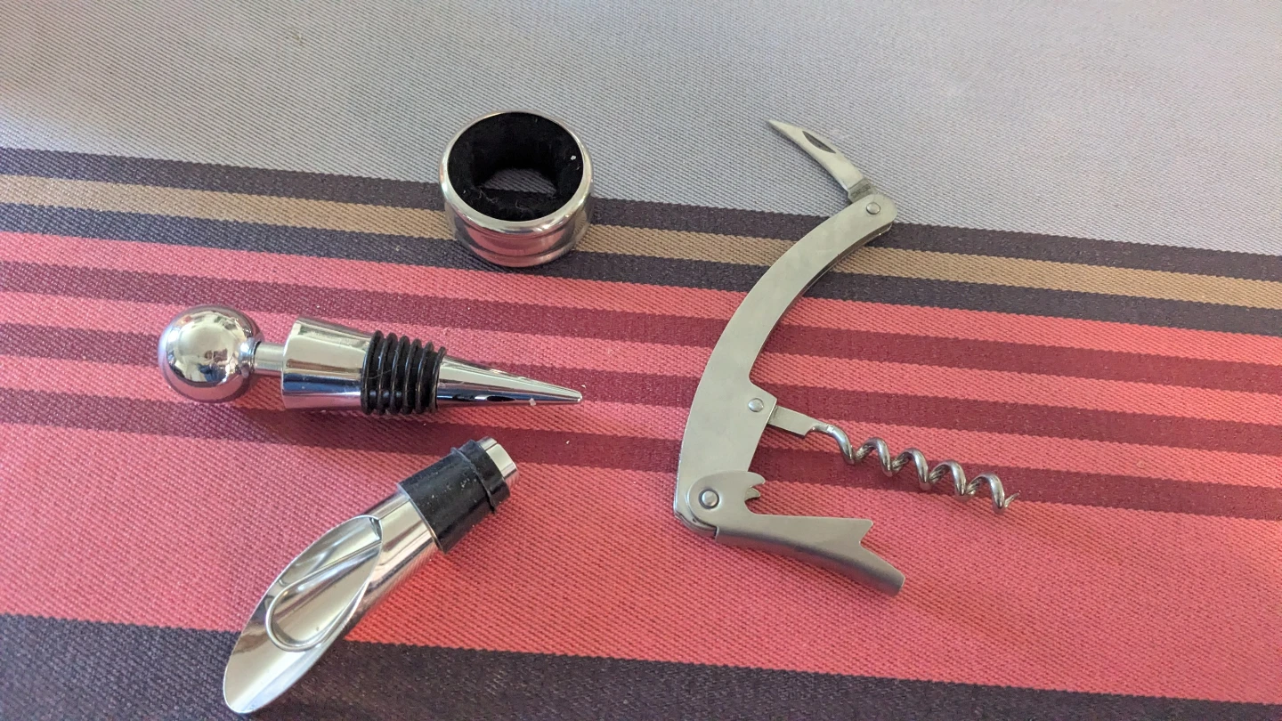4-Piece Wine Accessory Set - photo 2