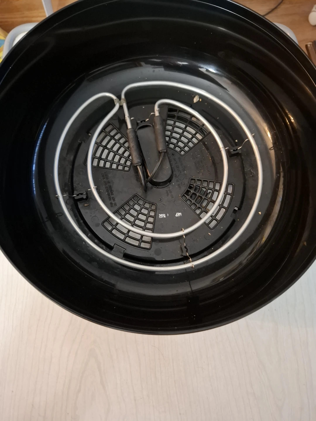 Nesco Food Dehydrator - 6 Trays - photo 4