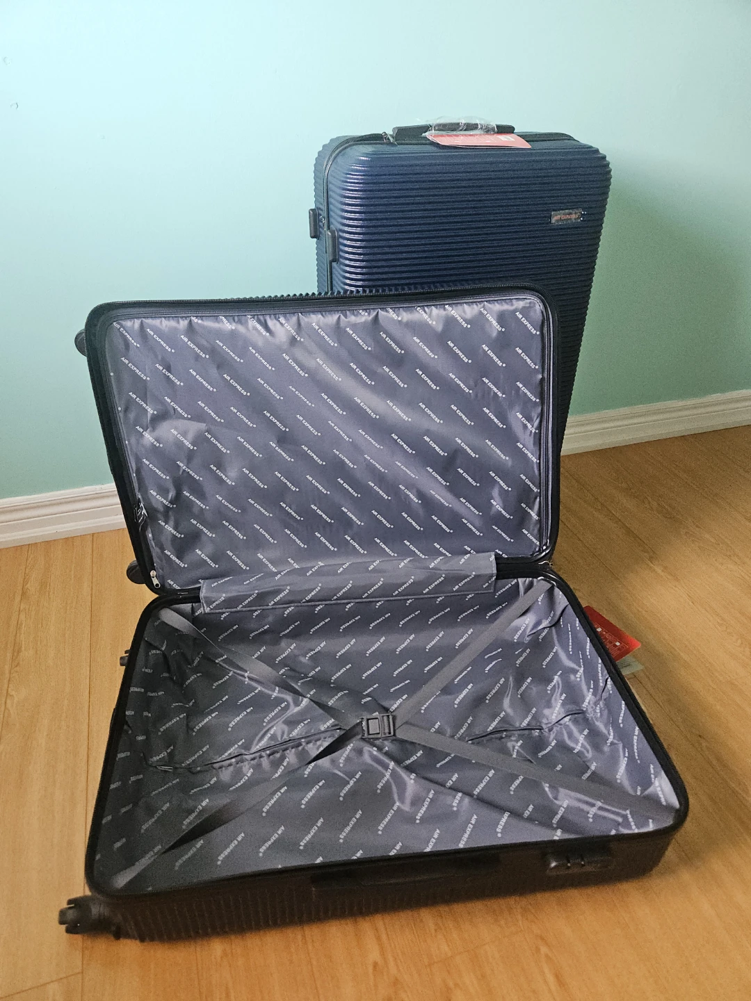 Air Express Navy Blue Luggage - photo 4