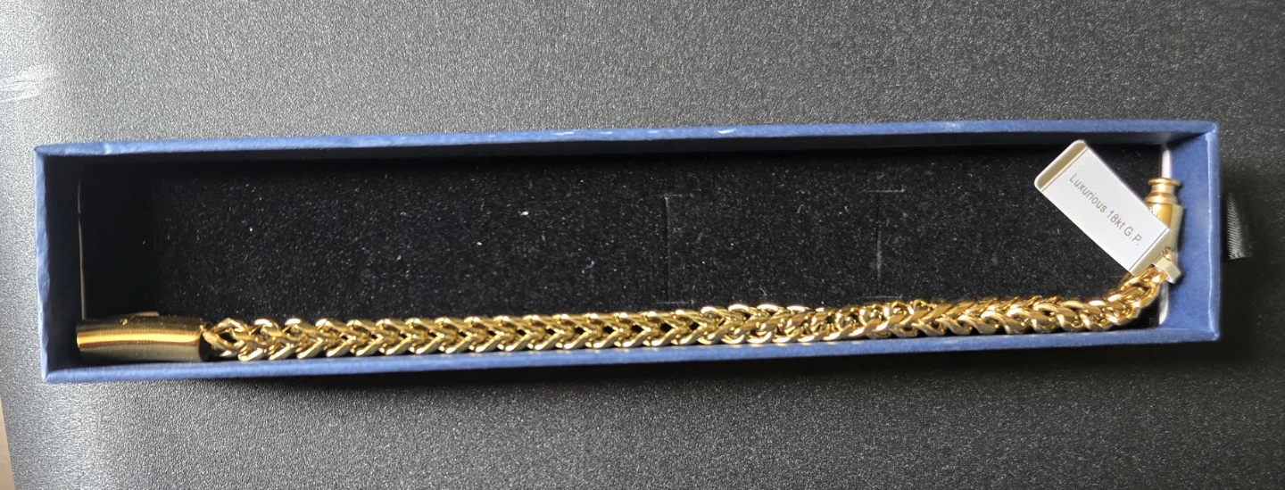 Luxurious 18K laminated gold Bracelet