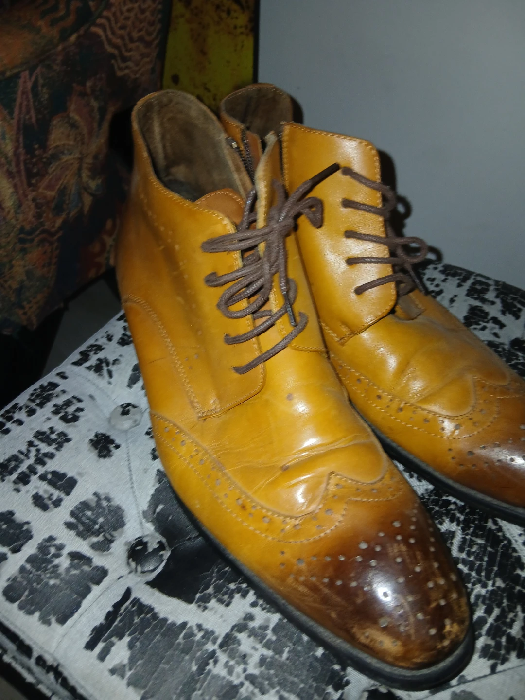 Gucci Men's Brown Leather Wingtip Ankle Boots - photo 2