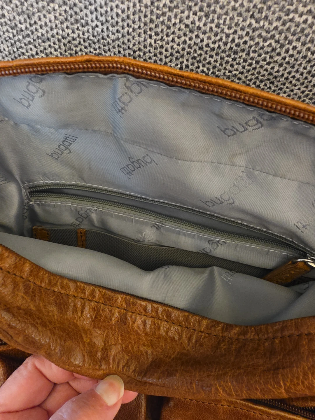Bugatti Leather Messenger Bag - Brown - photo 2