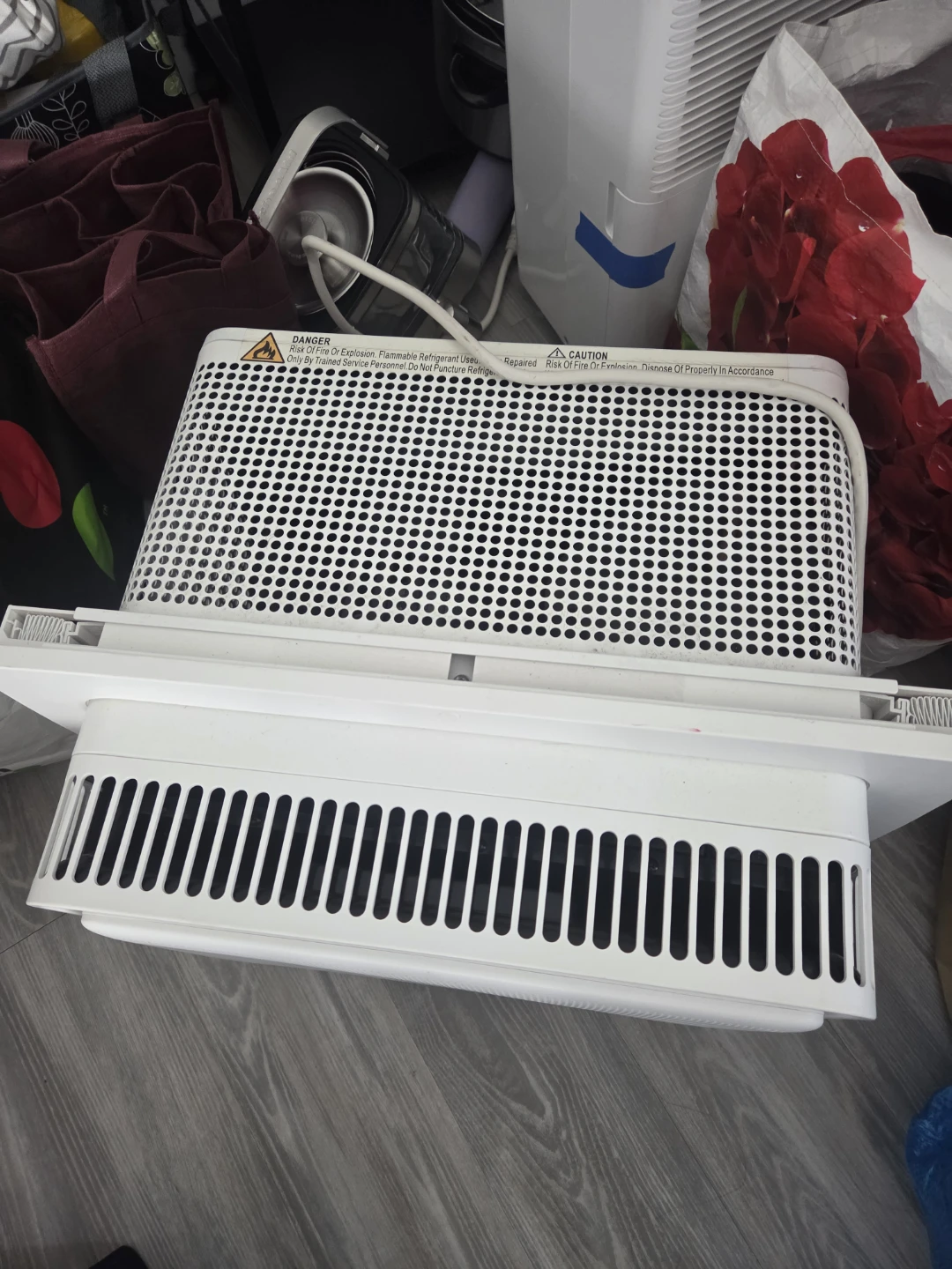 600 BTU Air Conditioner - photo 2