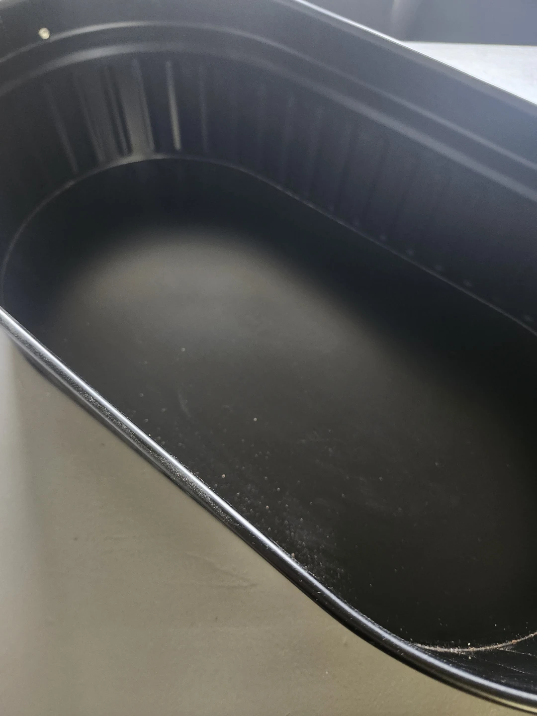 Black Oval Metal Tub - photo 3