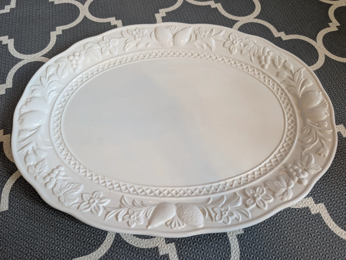 Serving platter