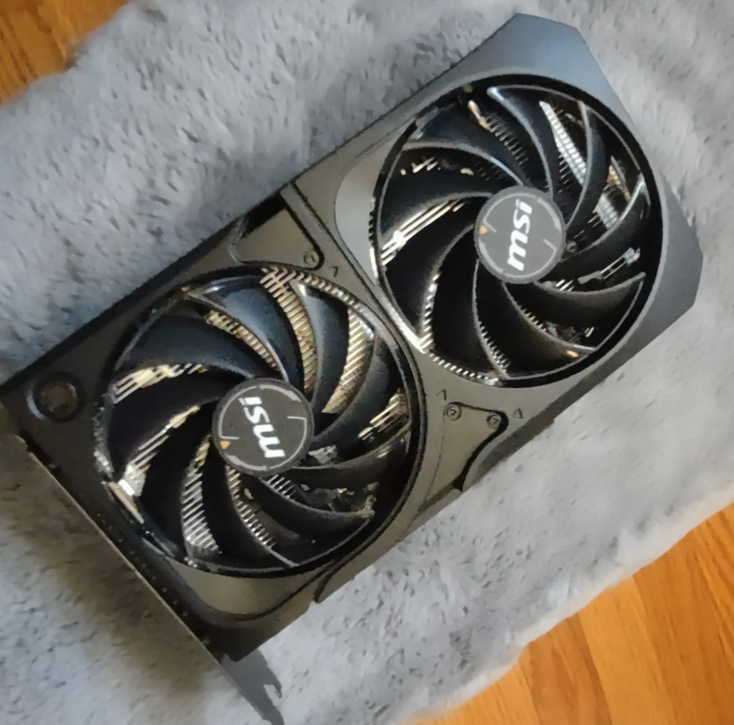 MSI GeForce RTX 5060 SHADOW 2X OC Edition Graphics Card - photo 4