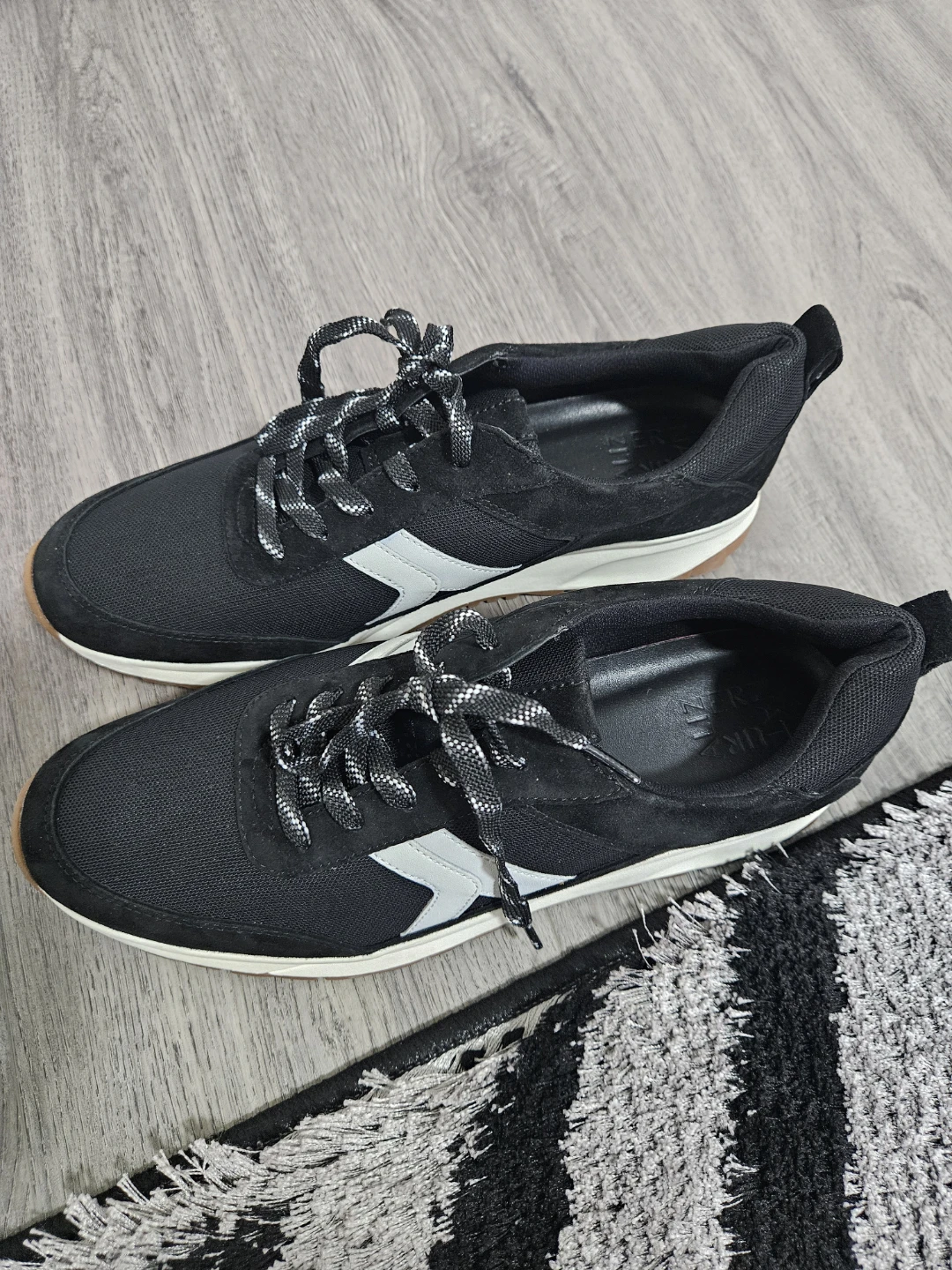 Black K-Swiss Sneakers - photo 3