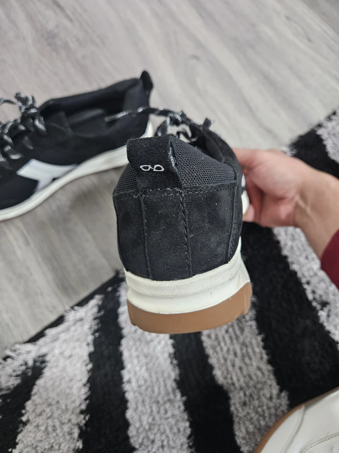 Black K-Swiss Sneakers - photo 5