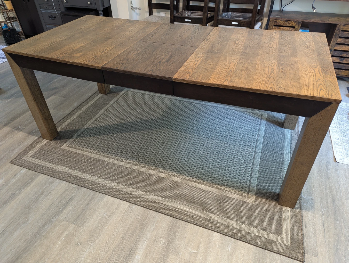 Wood Extendable Dining Table + 6 Chairs