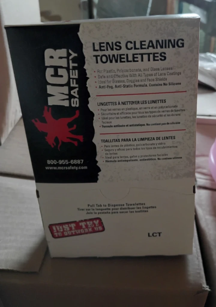 MCR Safety Lens Cleaning Towelettes