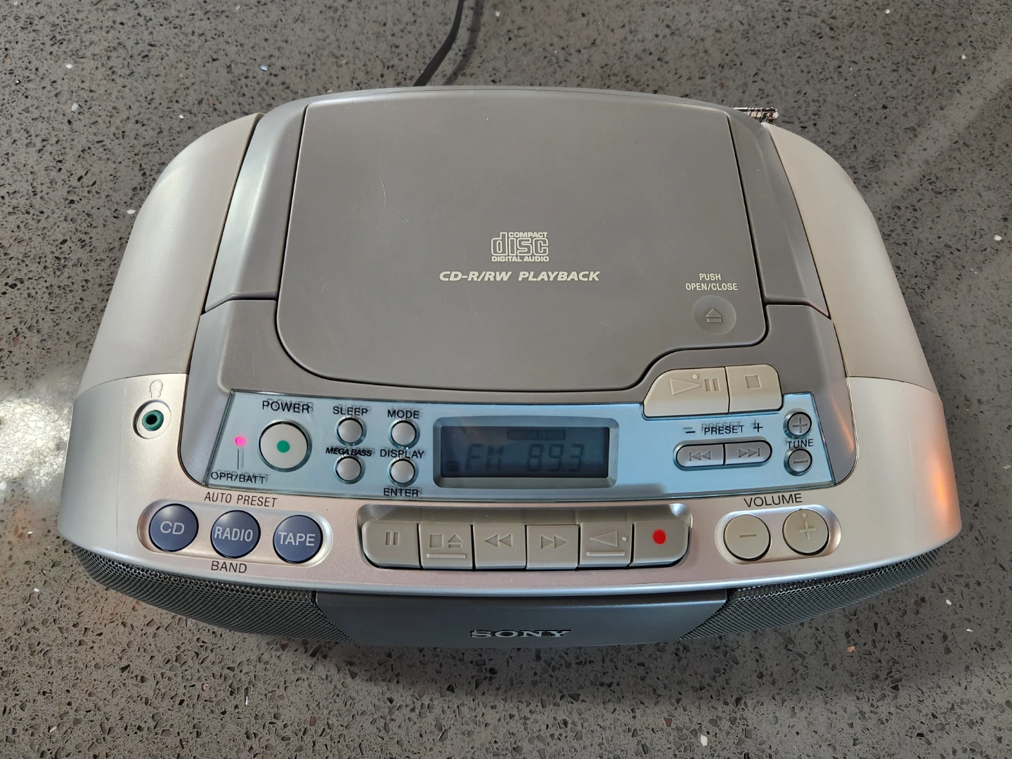 Sony CD Radio Cassette Boombox - photo 2