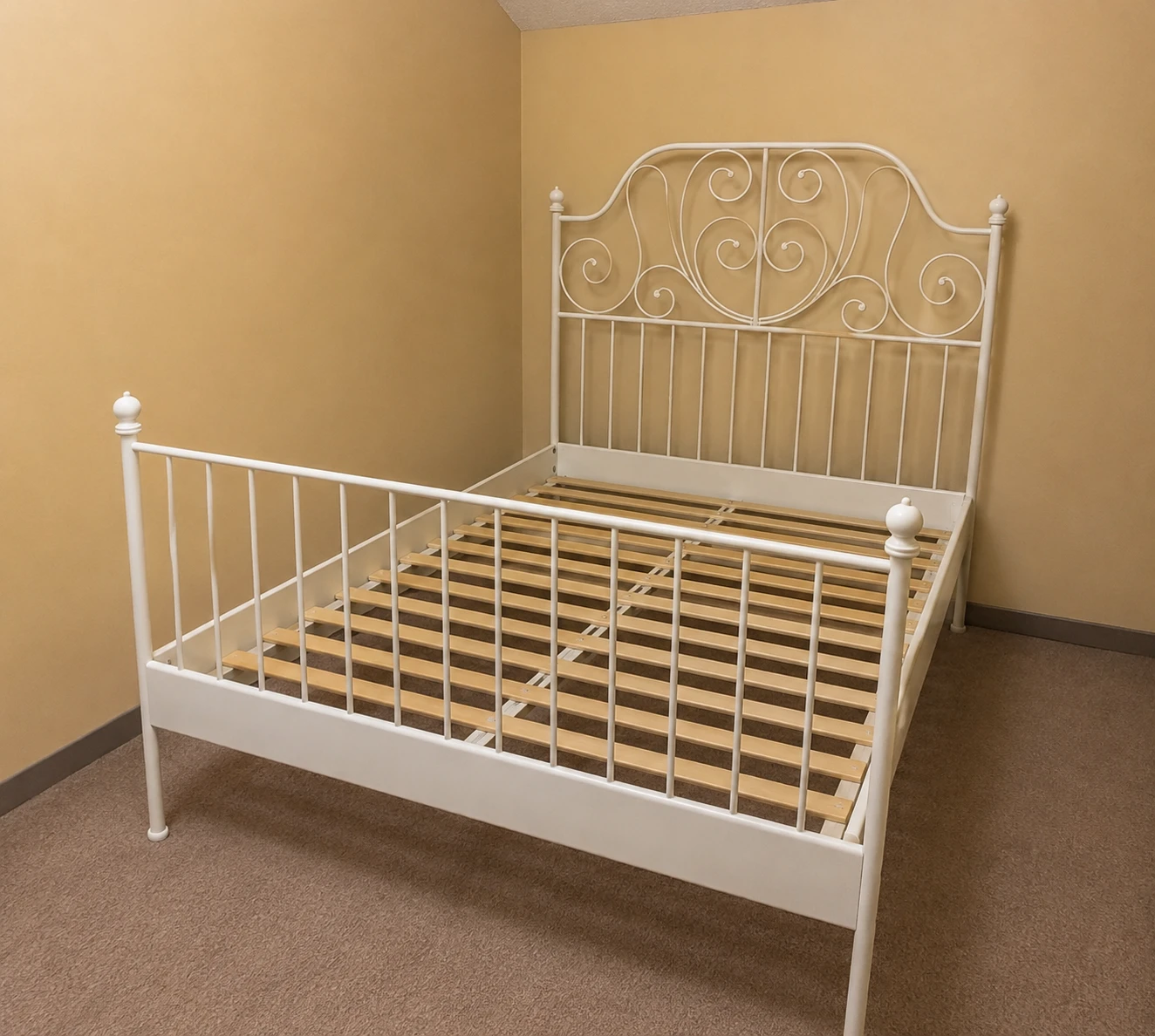 White Metal Full Size Bed Frame