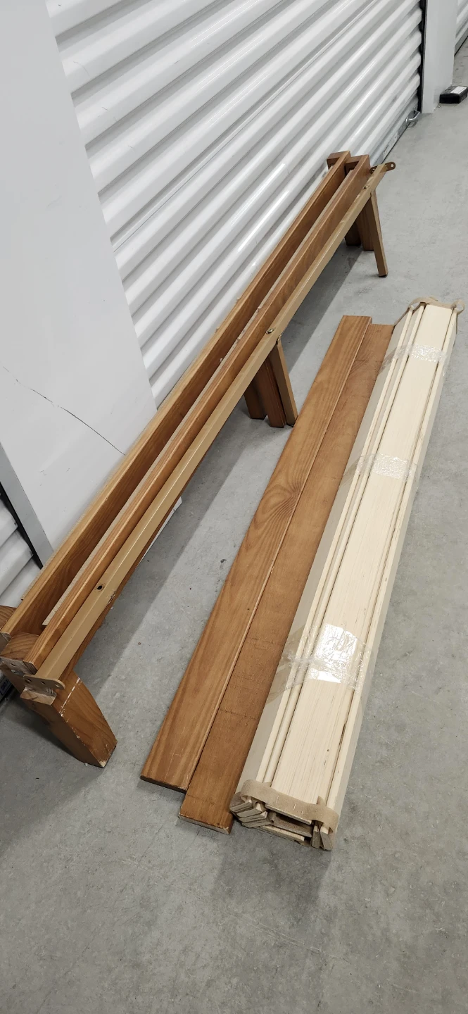 Wooden queen size mattress base - photo 2