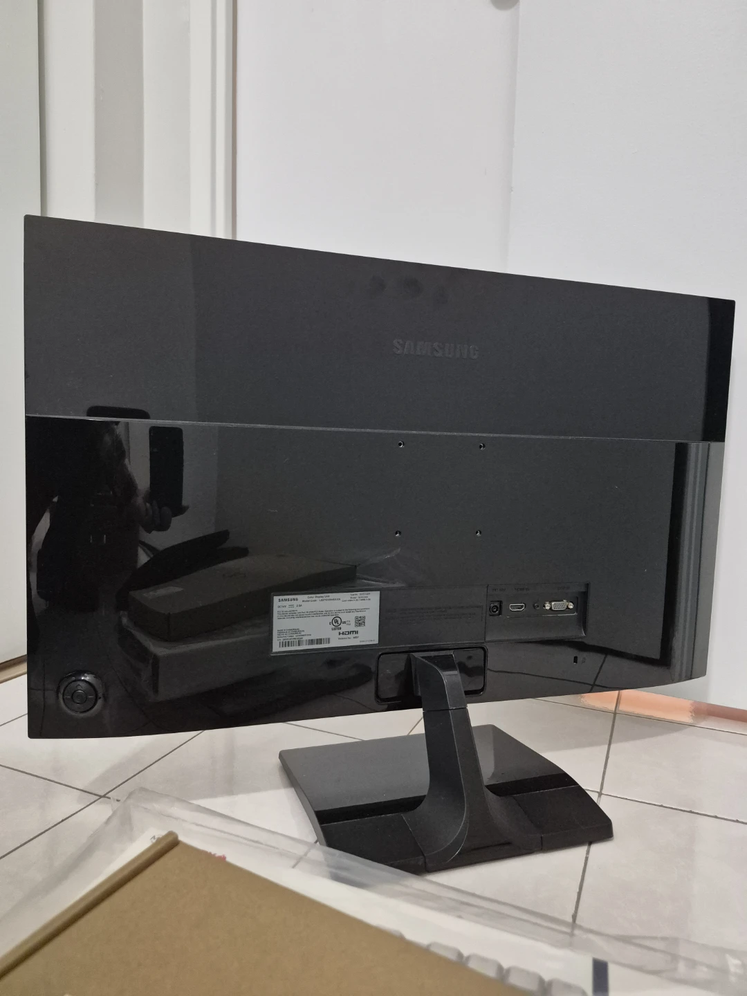 Samsung 27 inch Monitor - photo 3