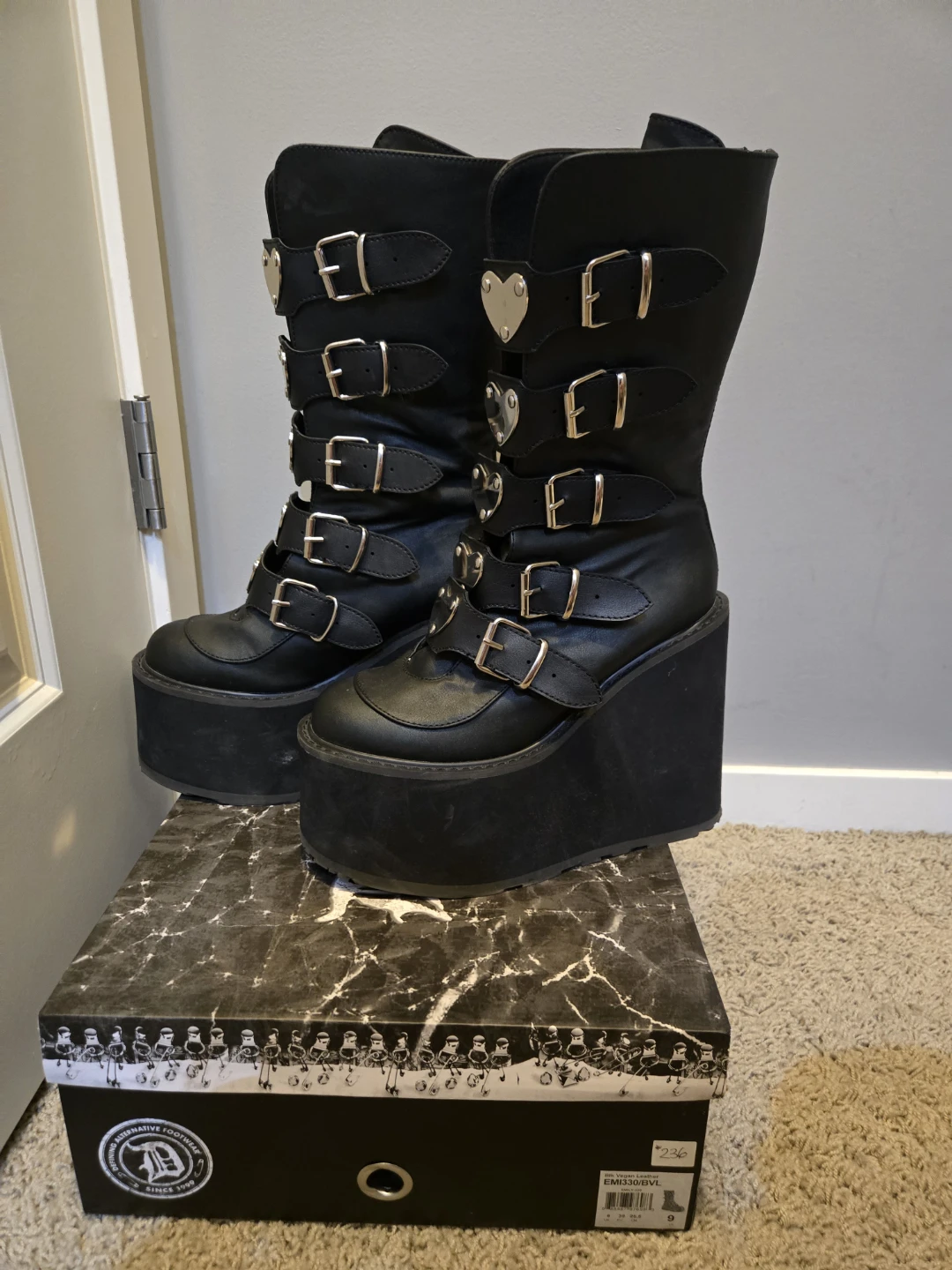 Demonia Swing-230 Platform Boots Size 9