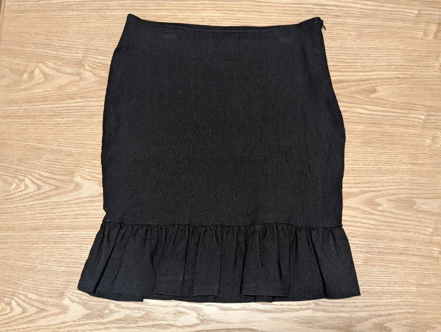 Women's Black Ruffled Hem Skirt