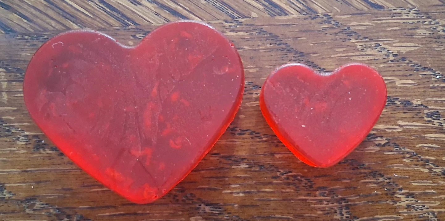 Heart shaped soaps with "love" inscription - photo 2