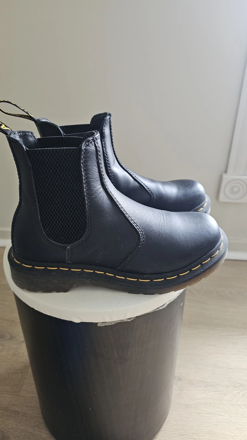 Dr. Martens Black Leather Chelsea Boots - photo 3