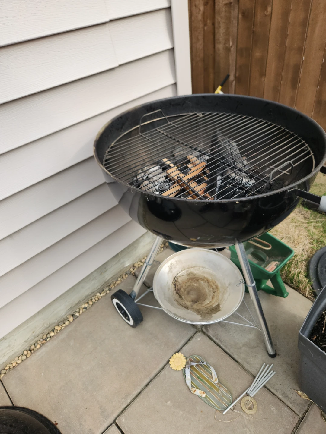 Weber Kettle Charcoal BBQ Grill - photo 2