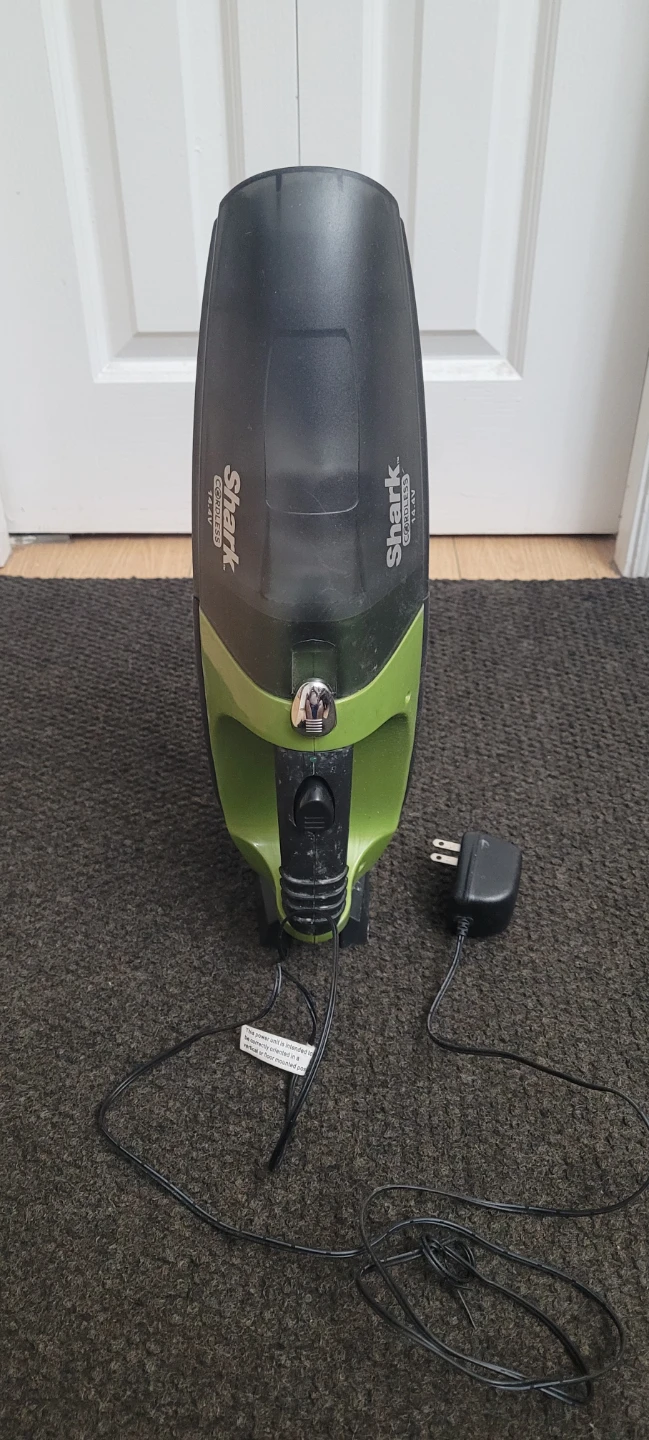 Shark Cordless Handheld Vacuum 14.4V - photo 2