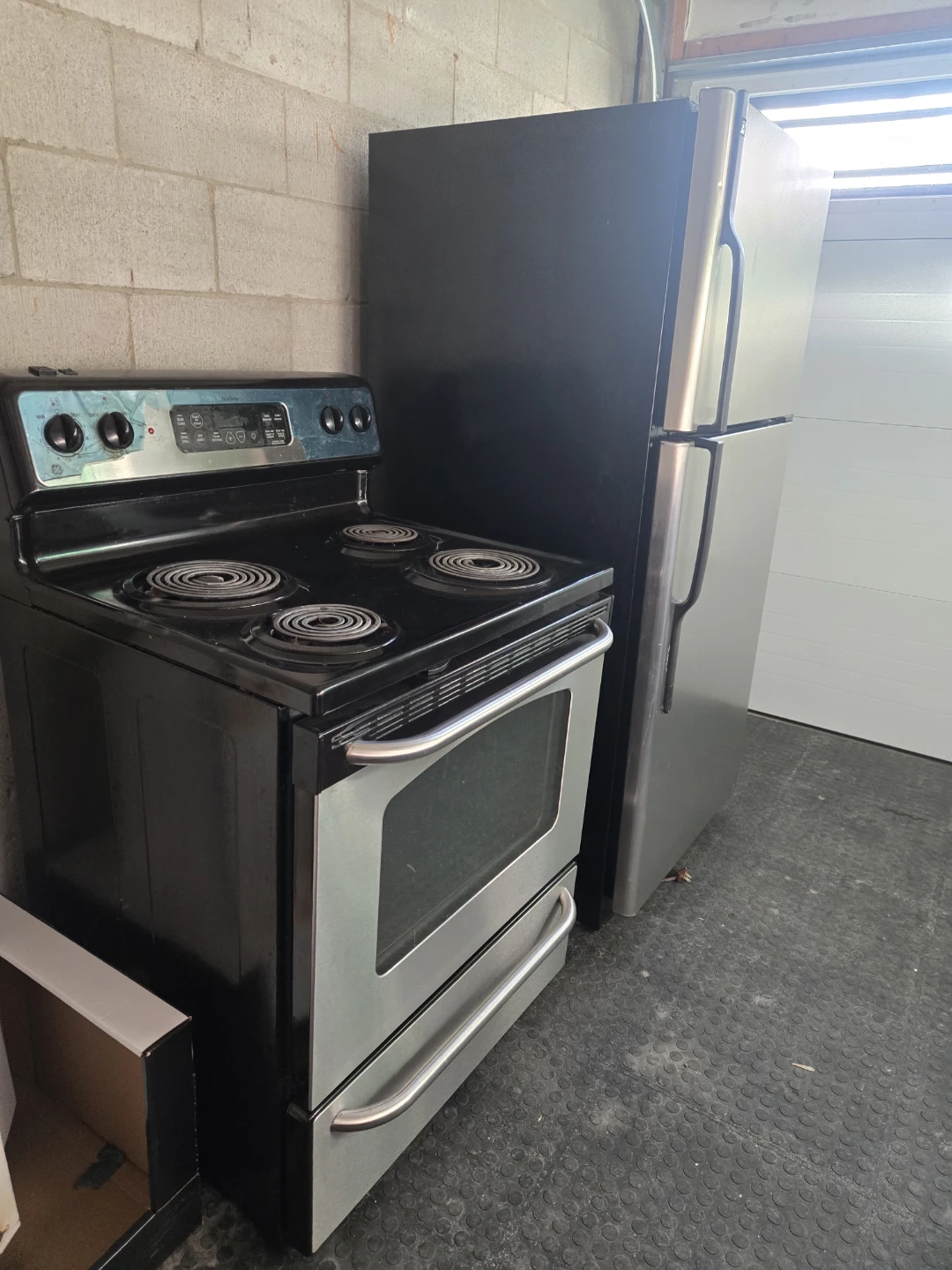 GE  STAINLESS KITCHEN appliaces - photo 5
