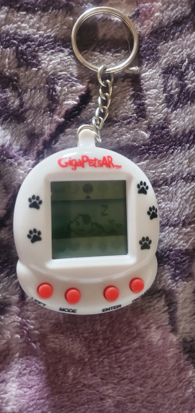 Giga pets AR keychain