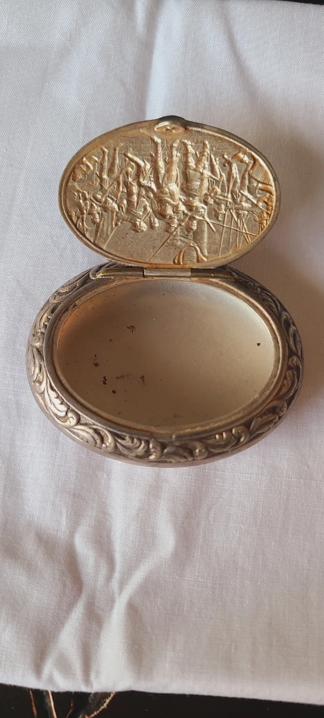 Vintage Oval Decorative Trinket Box - photo 2