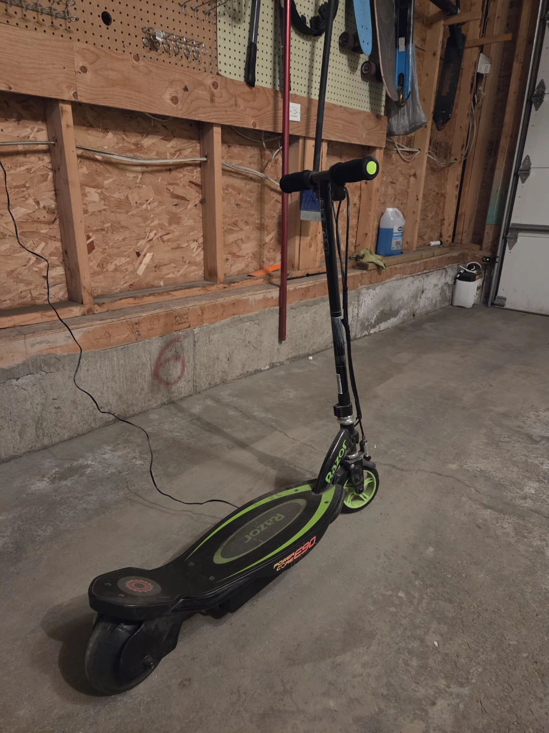 Razor Power Core E90 Electric Scooter, 16km/h, Kids, Black/Green - photo 3
