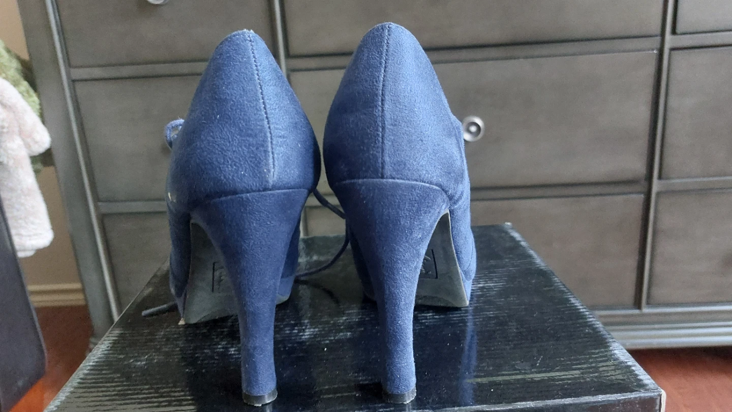Fioni Women's Blue Suede Heeled Boots Size 8 - photo 2