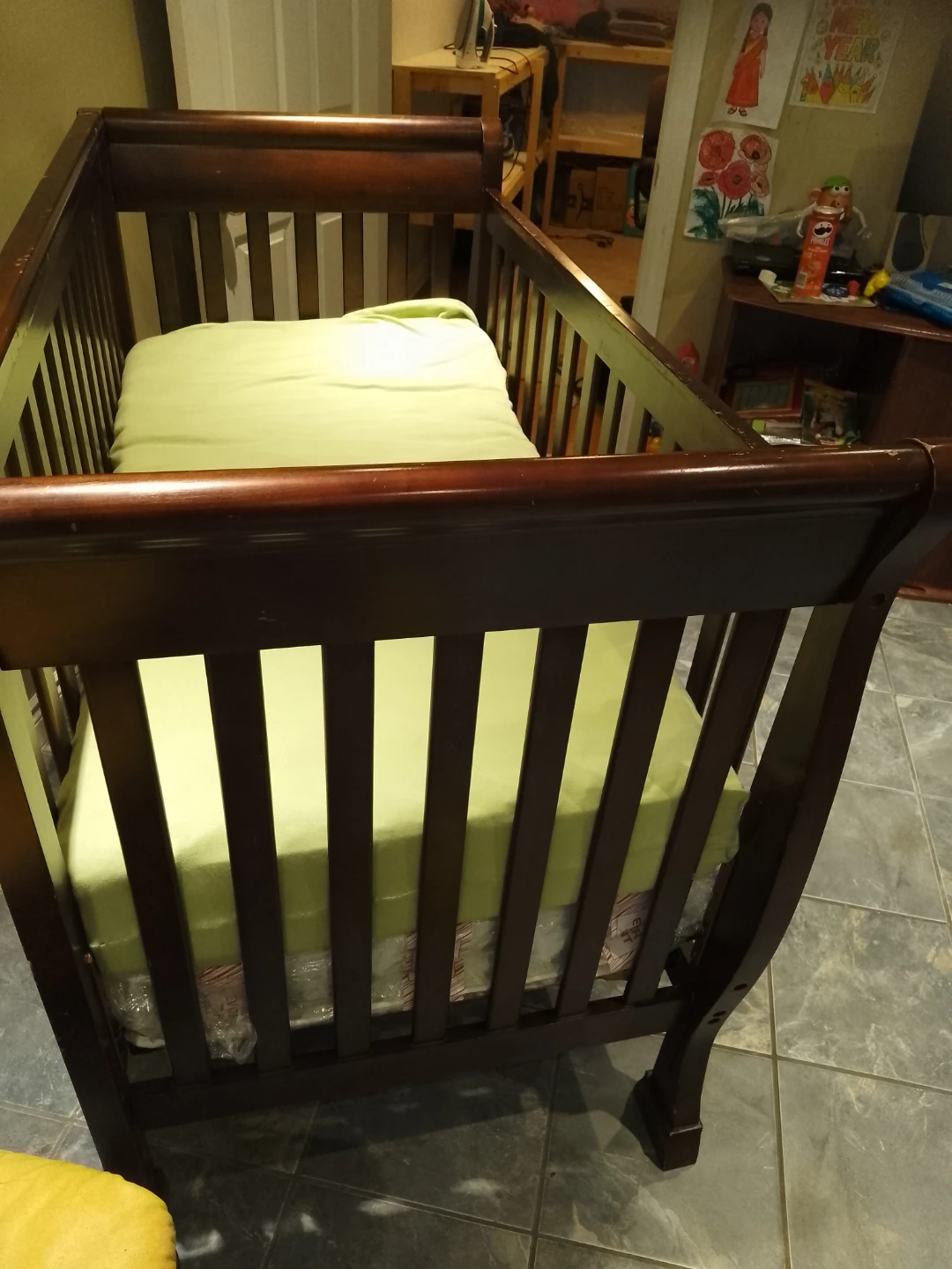 Wooden Baby Crib with Mattress - photo 2