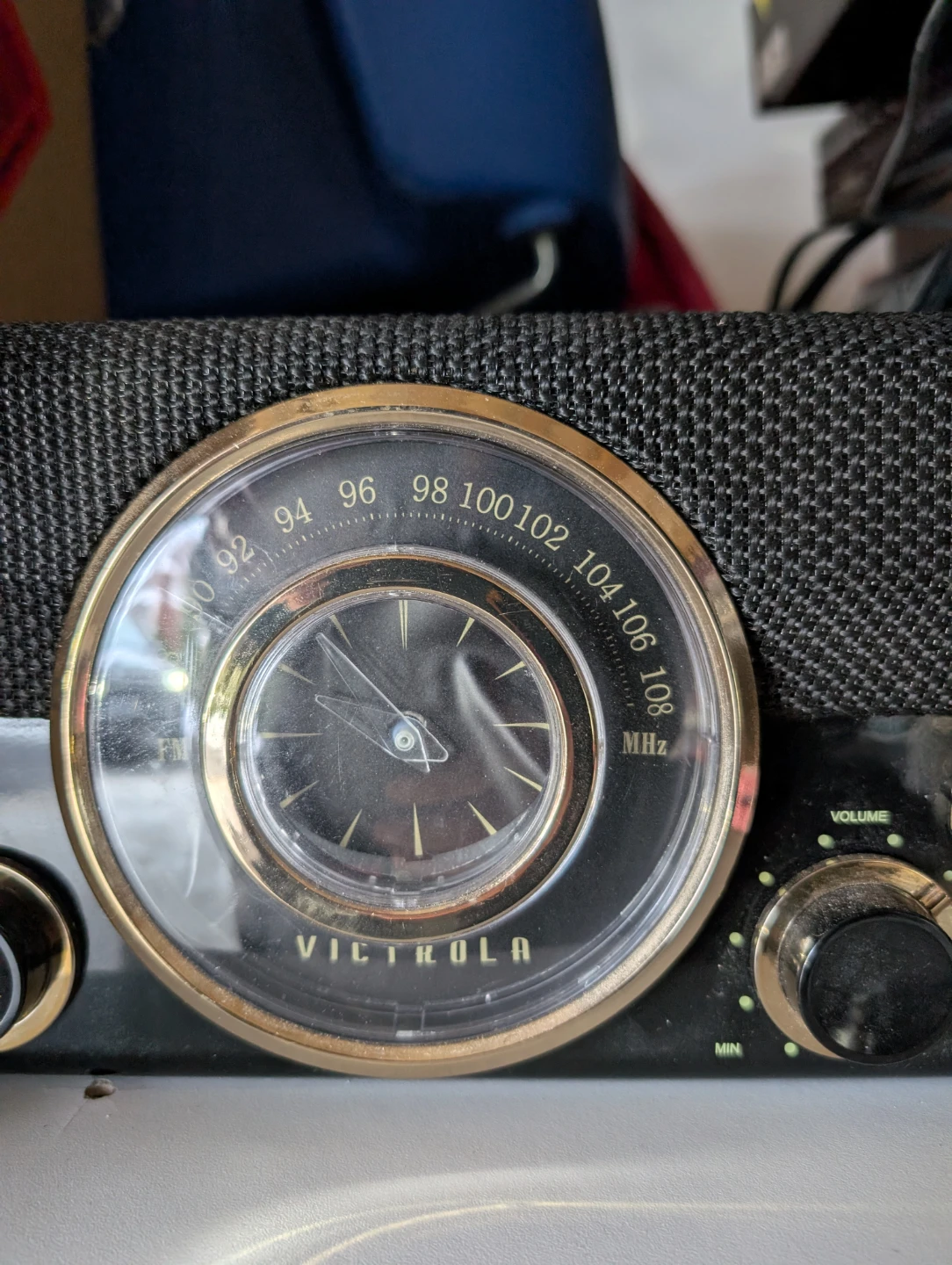 Victrola Bluetooth Clock Radio - photo 2