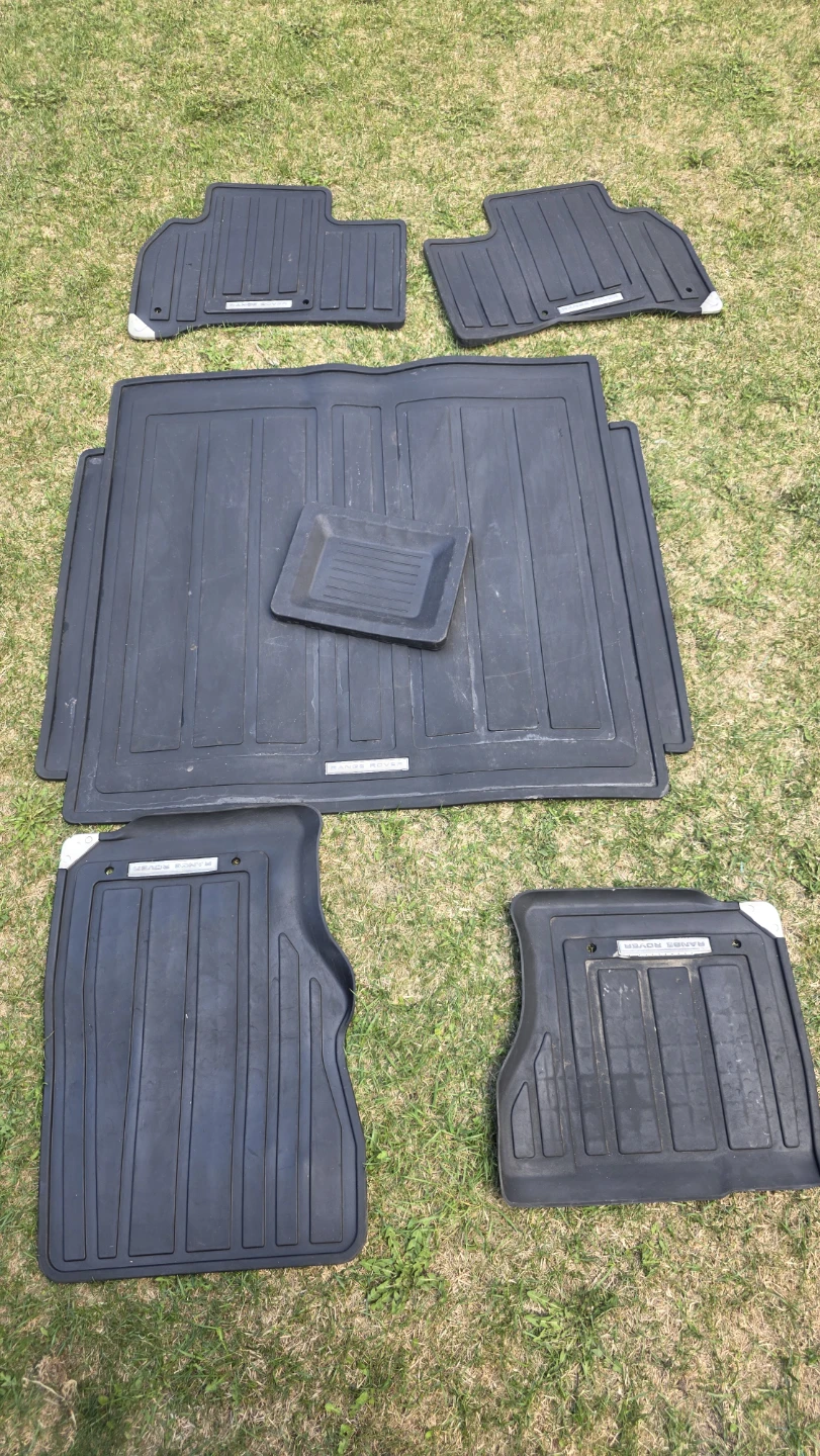 Range Rover All Weather Floor Mats & Cargo Liner