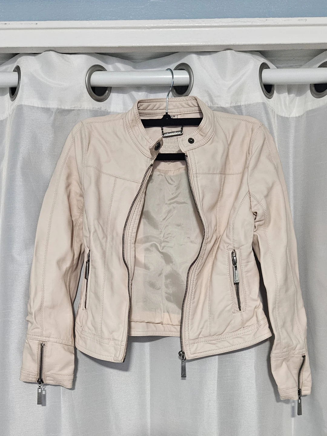 Girls Light Pink Faux Leather Cropped Jacket Size M 10/12 - photo 2