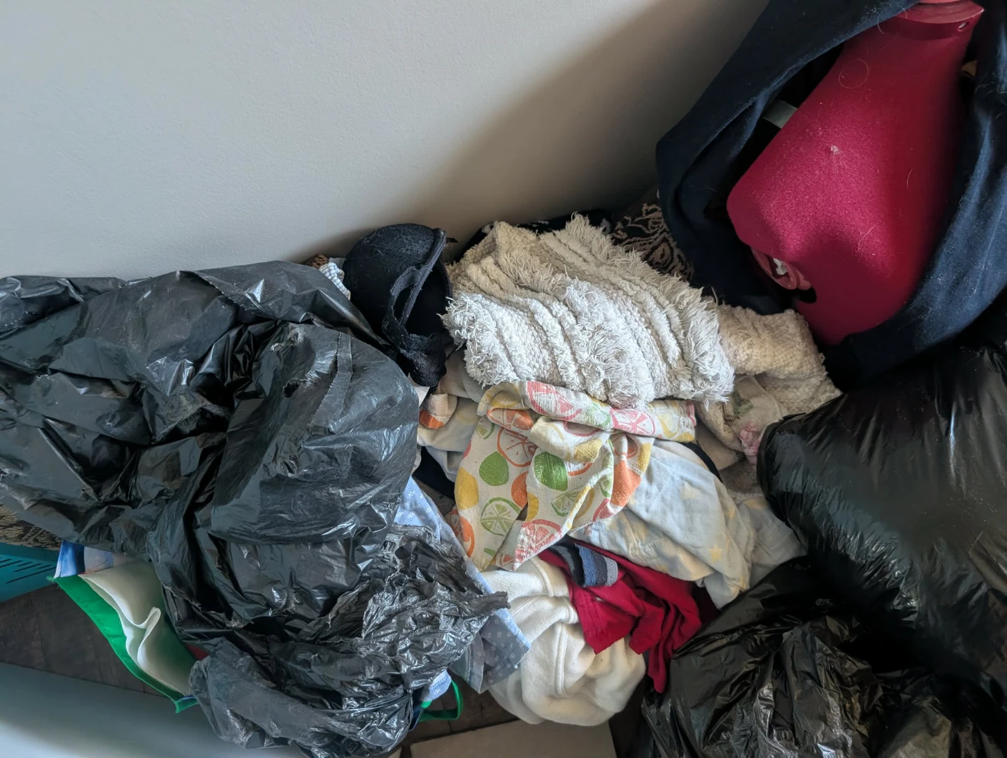 Mixed lot of clothing - photo 2