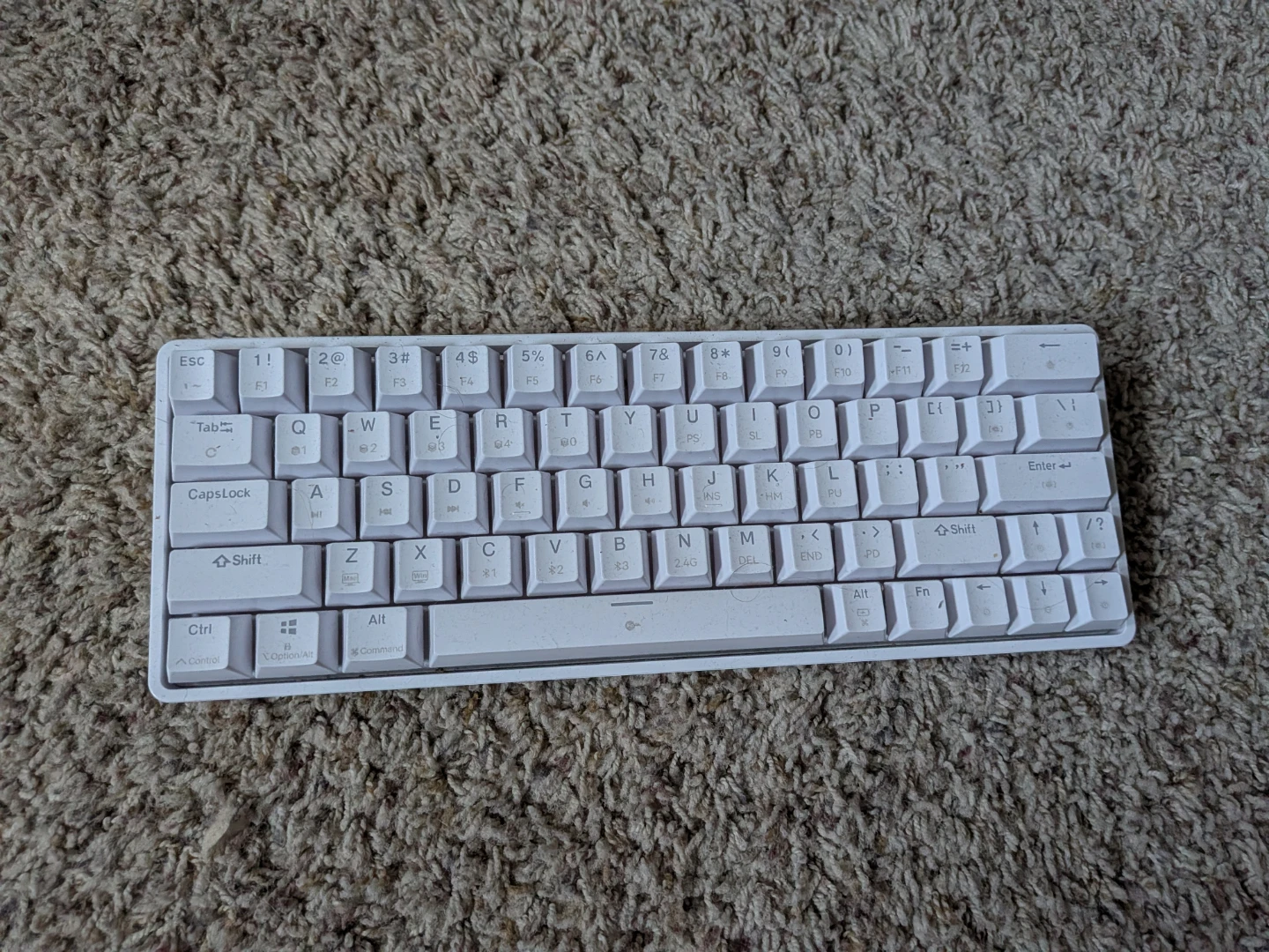 65% White Mechanical Keyboard - photo 2