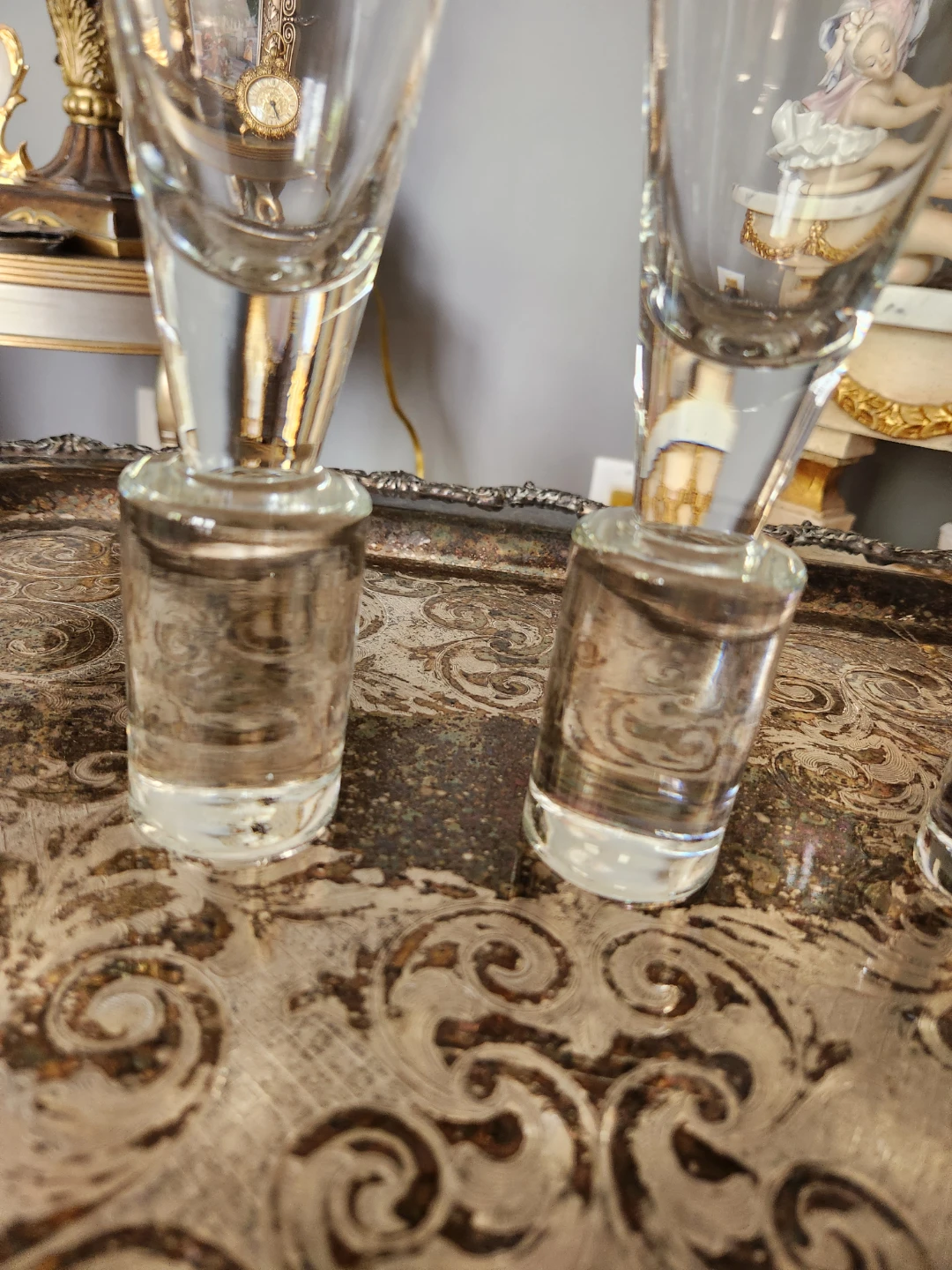 Set of 4 Clear Glass Shot Glasses with Heavy Bases - photo 5