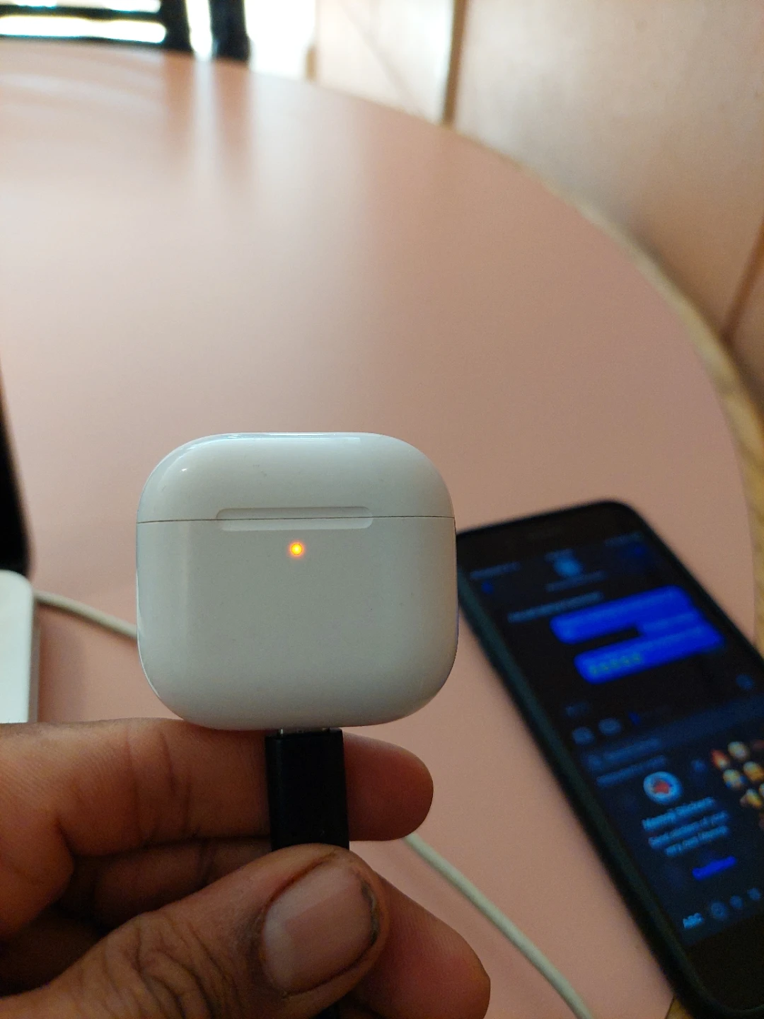 Apple AirPods Pro Charging Case 3rd generation - photo 5