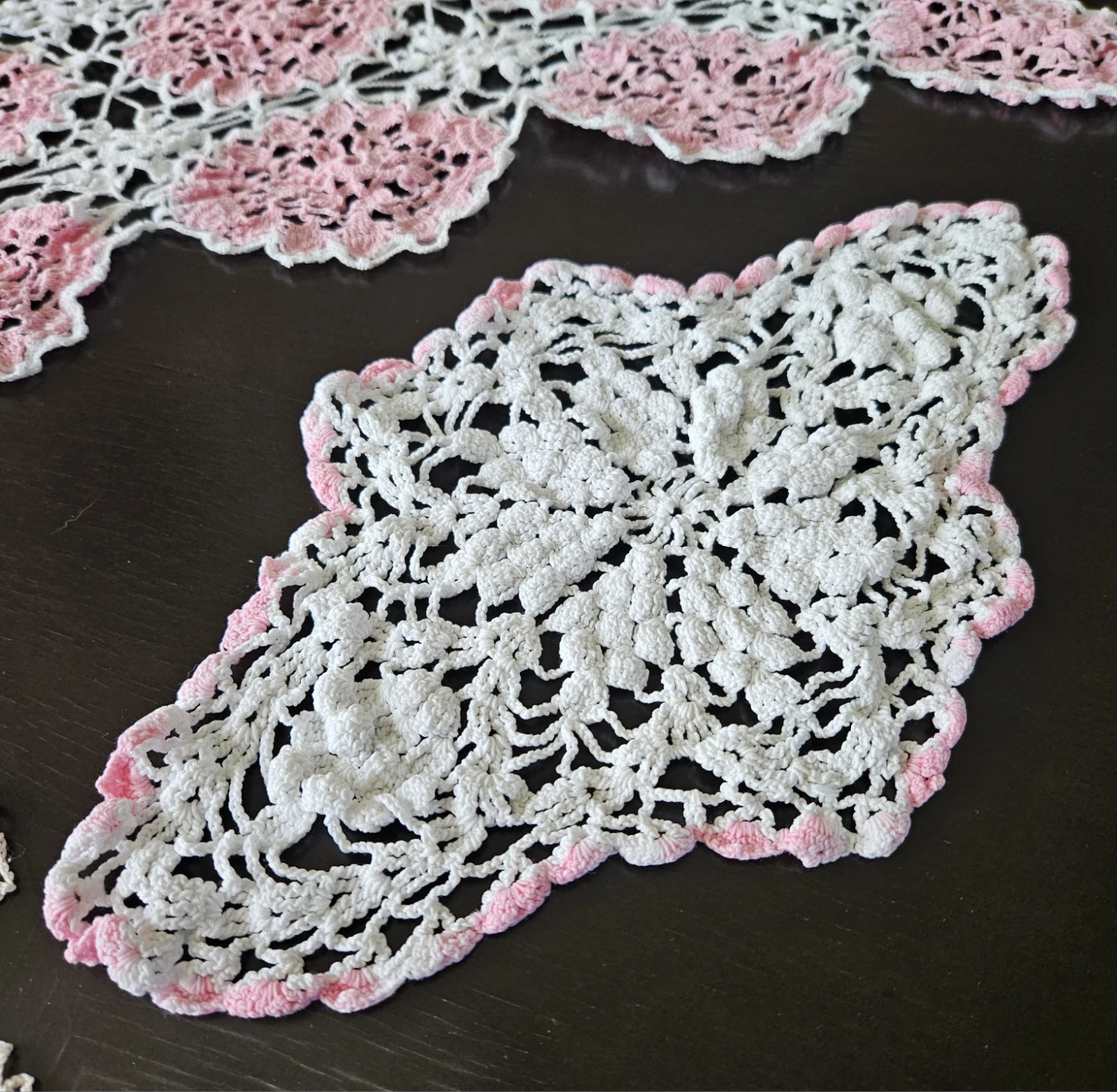 Vintage Doilies/Table Centre Pieces - photo 3