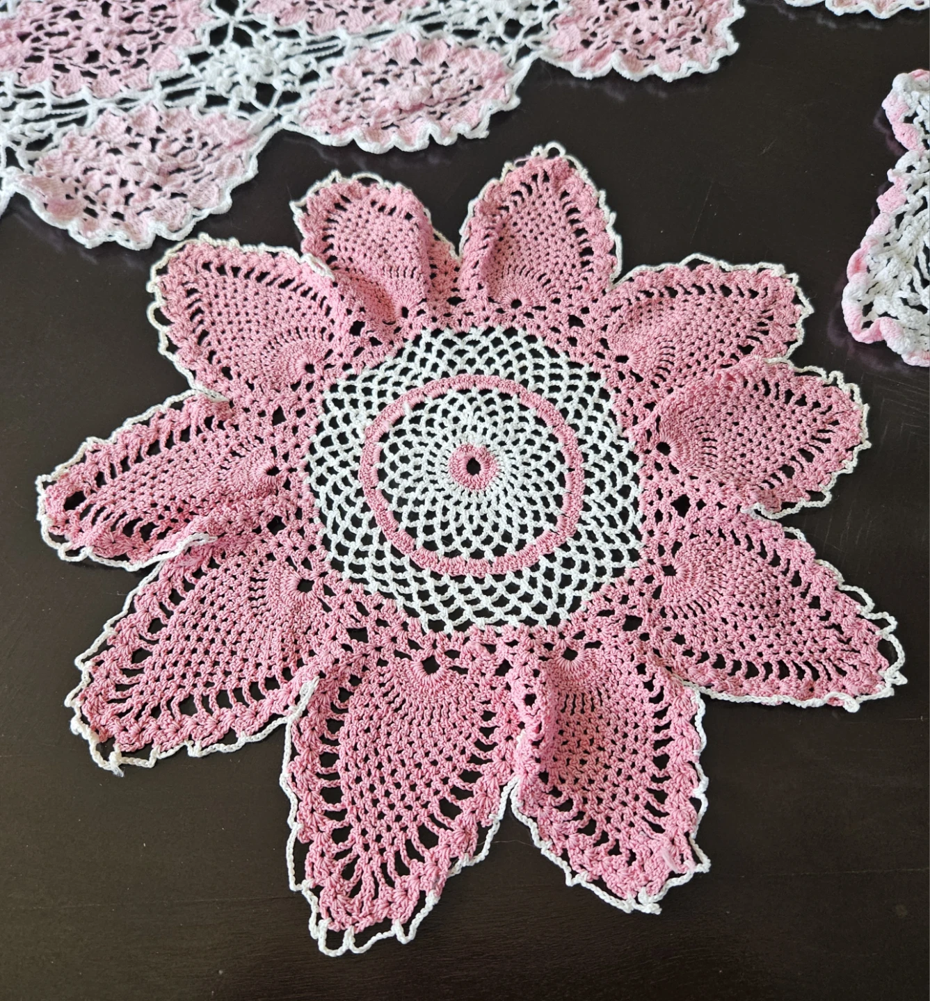 Vintage Doilies/Table Centre Pieces - photo 4