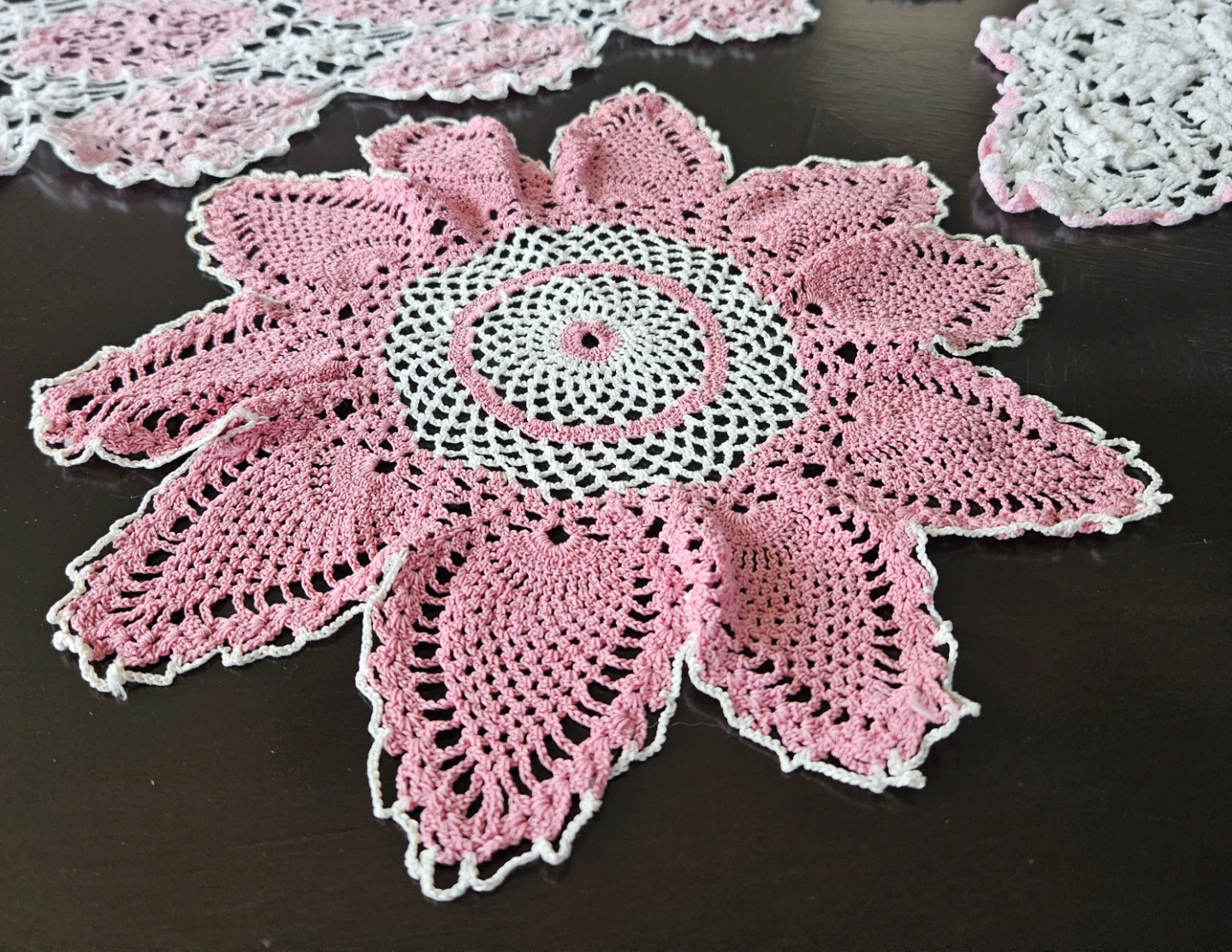 Vintage Doilies/Table Centre Pieces - photo 5