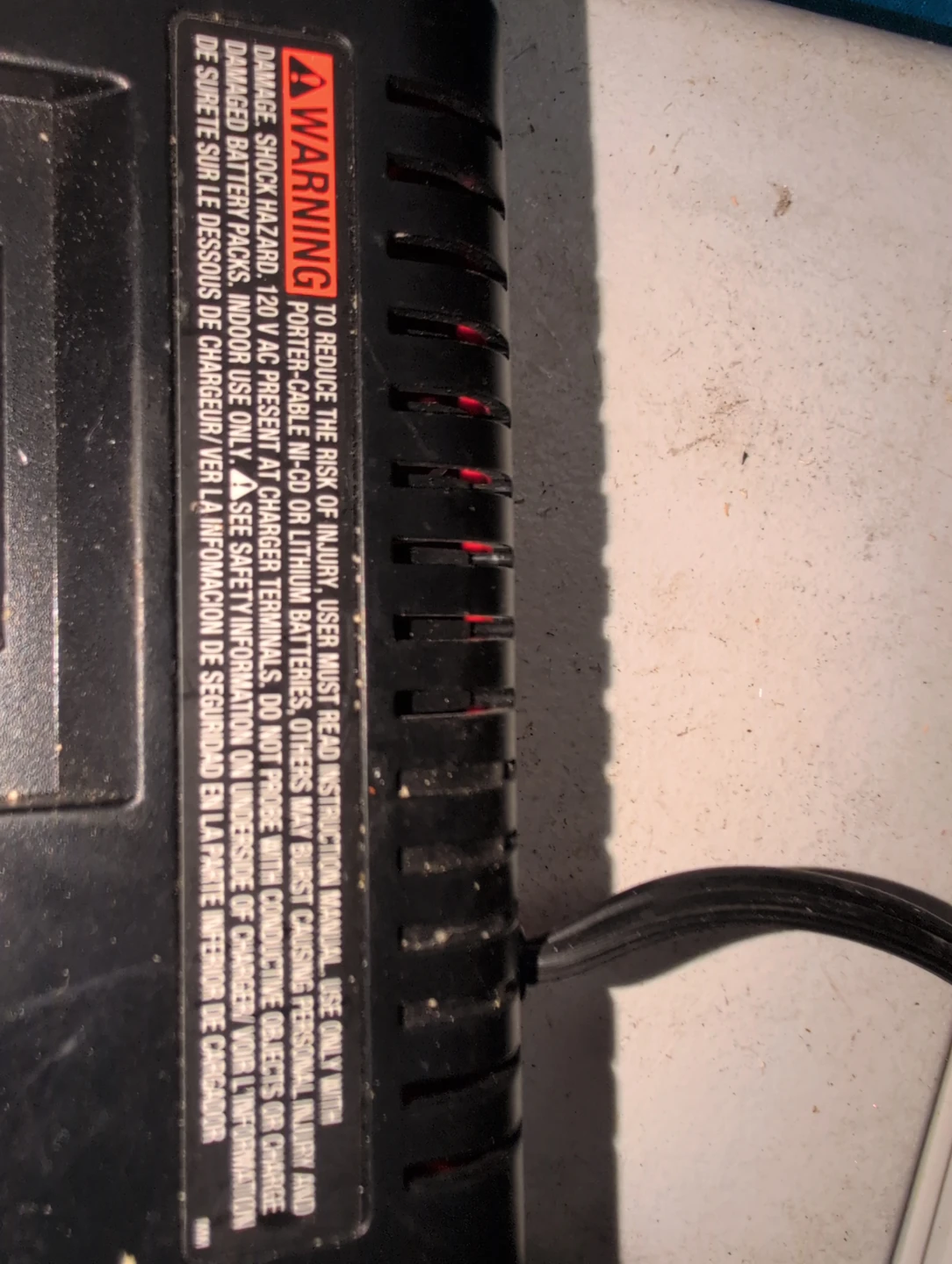 Porter-Cable PCXMVC 10.8V-18V Ni-CD/Li-ION Charger - photo 2