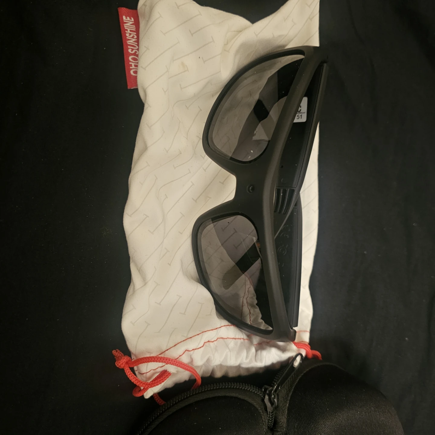 Camera OHO SUNSHINE Sunglasses with Case and Pouch - photo 2