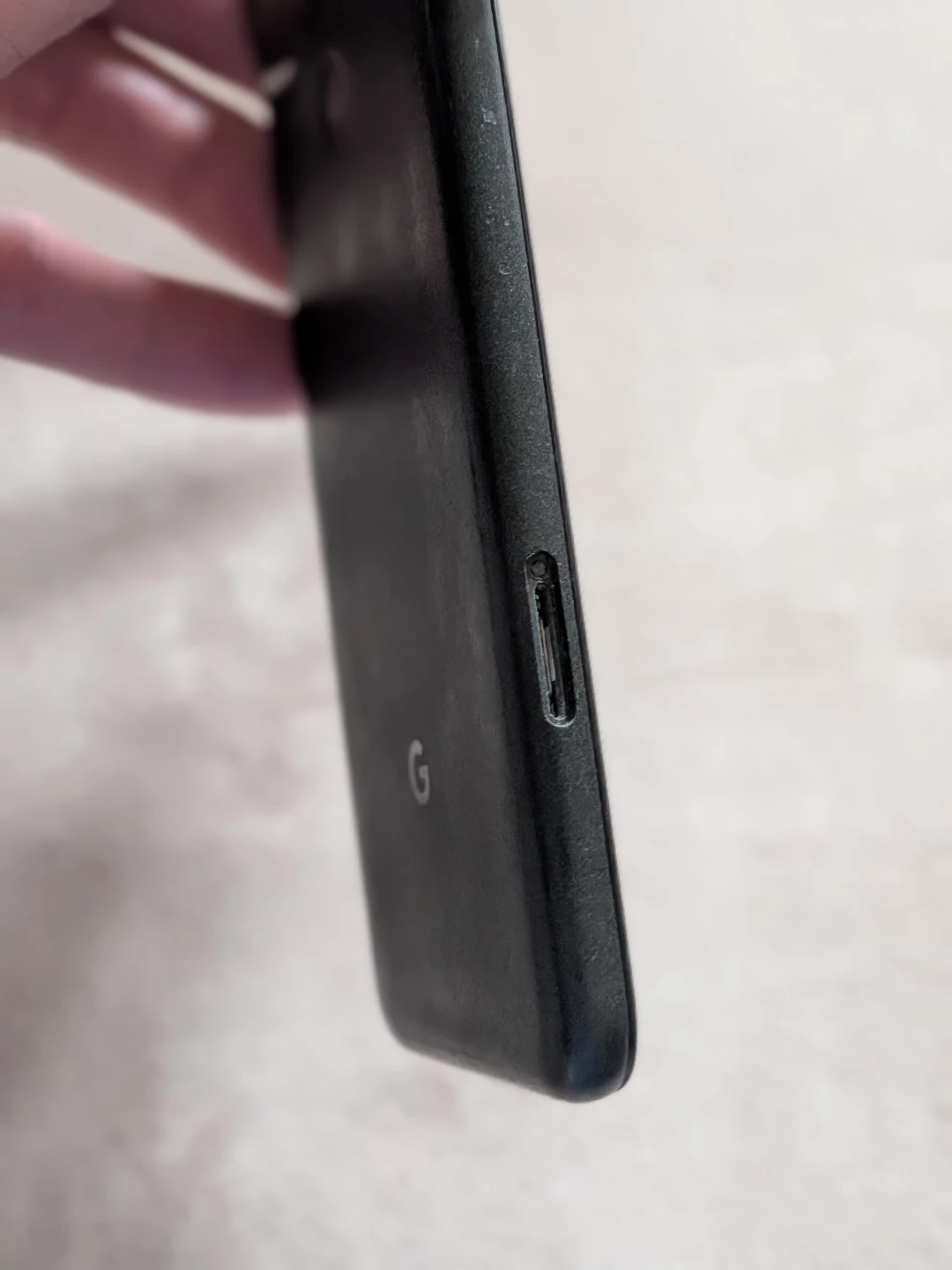 Google Pixel 5 with Charger and Case - photo 3