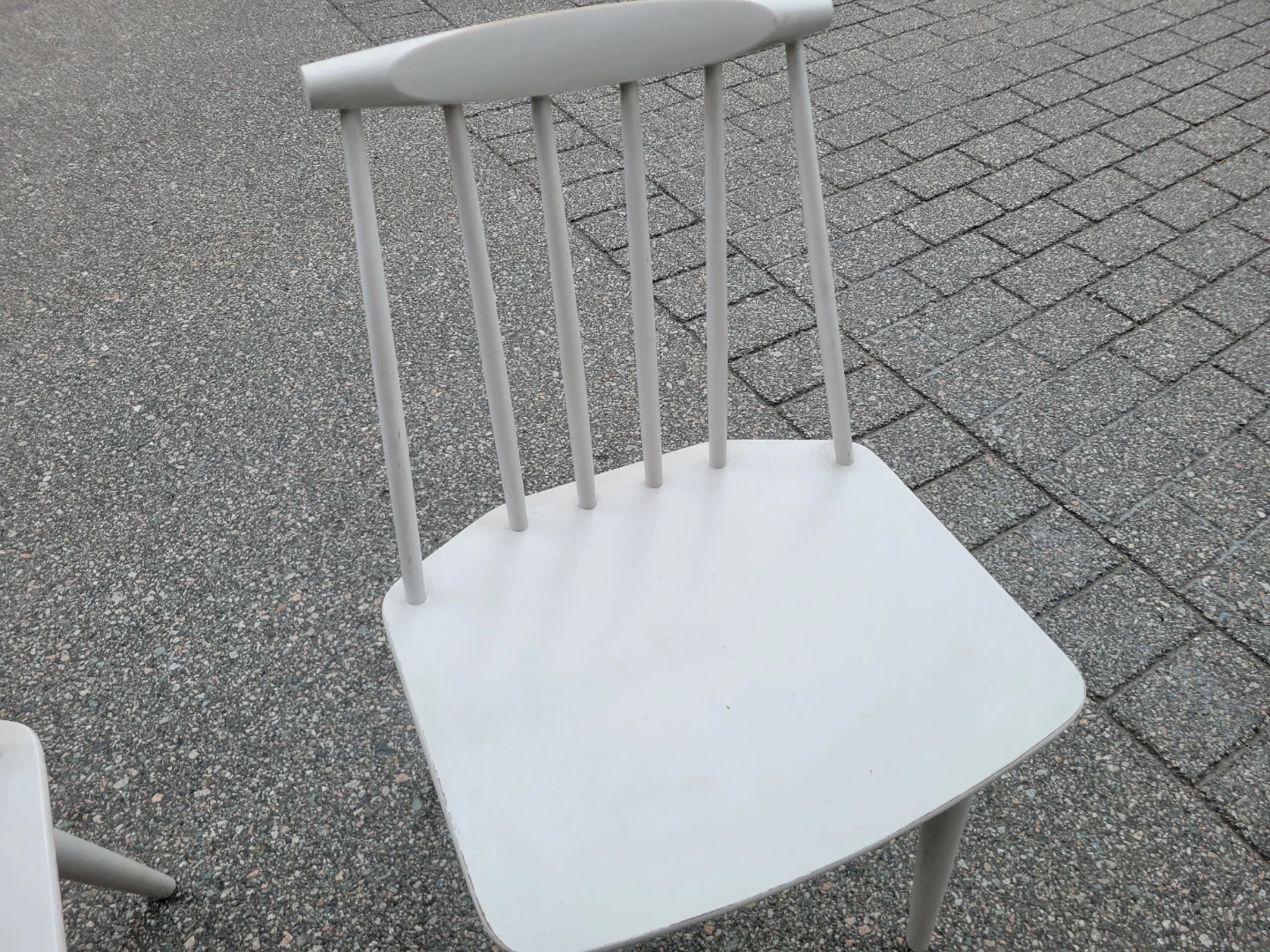 Two White Spindle Back Chairs. $25 Each. - photo 3