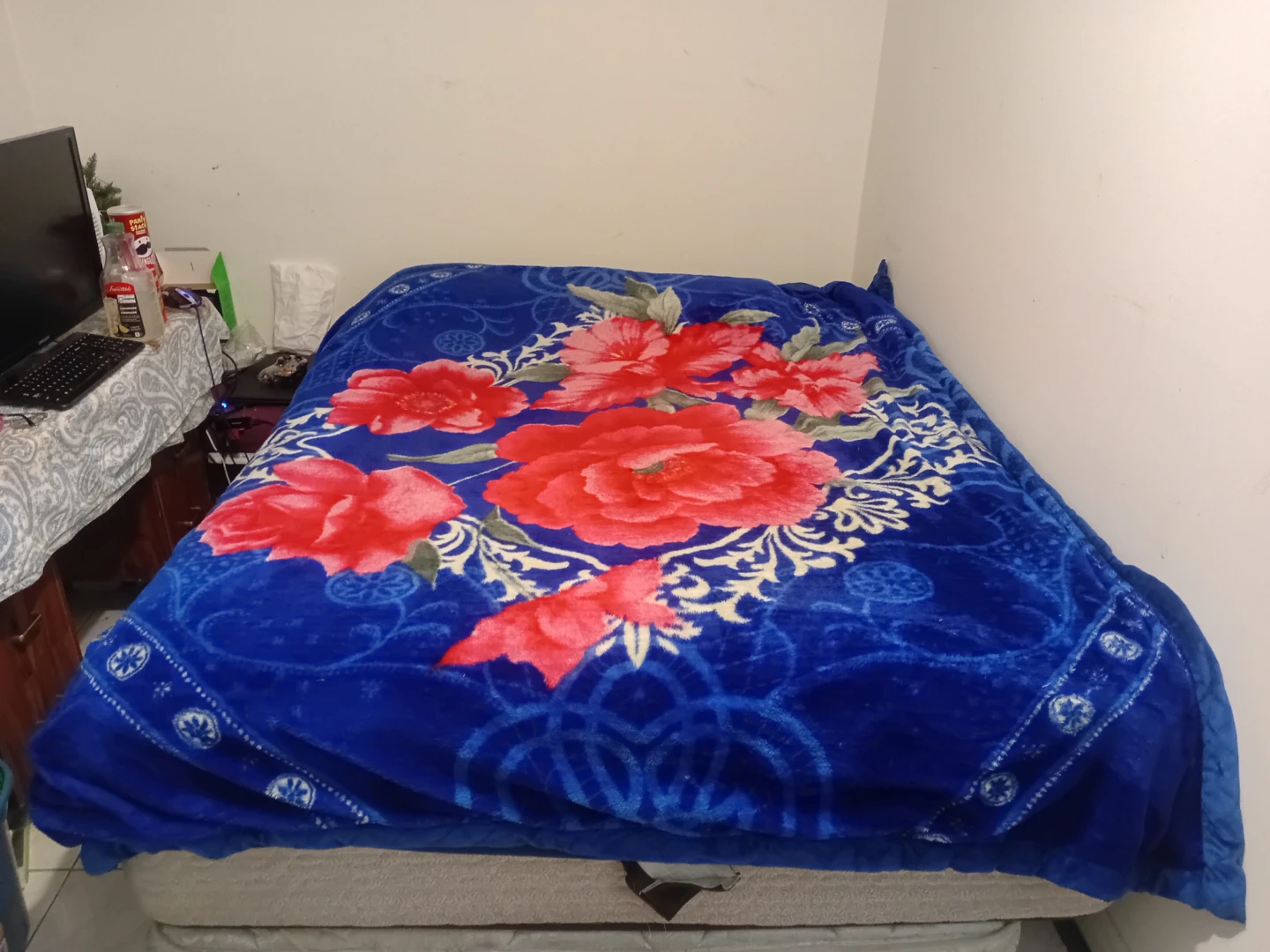 Blue floral fleece blanket