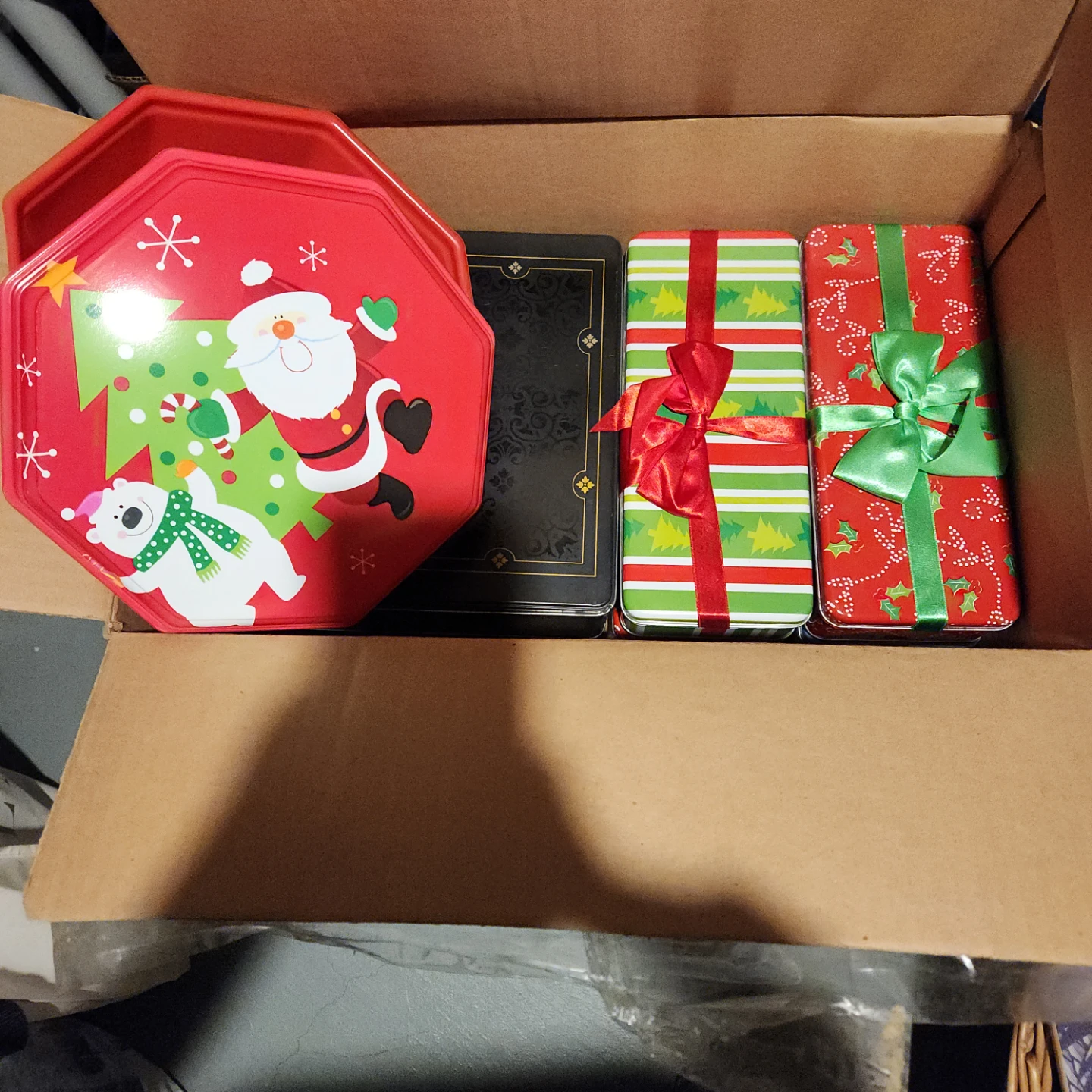 Set of 4 Christmas Tins