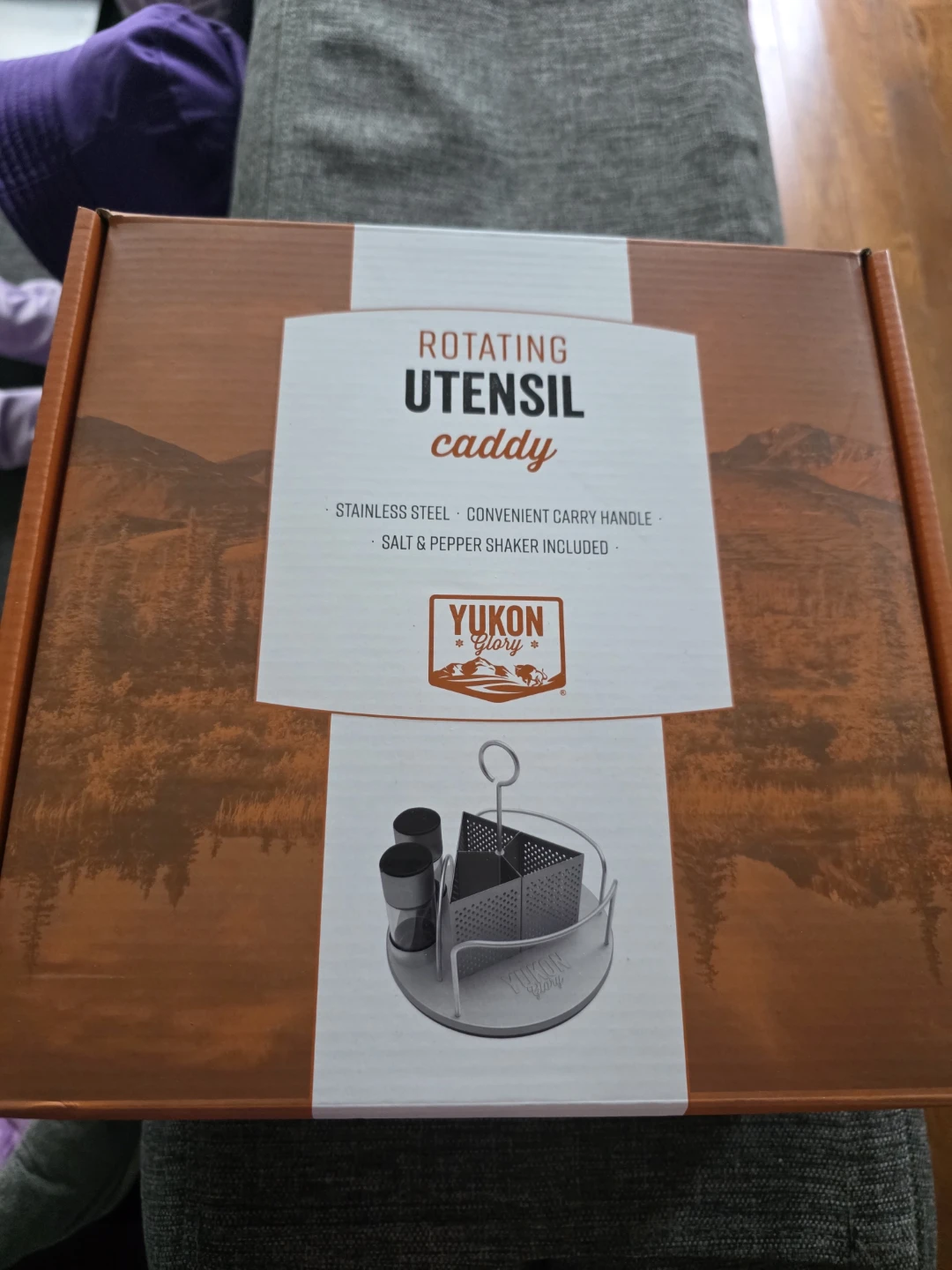 Yukon Glory Rotating Utensil Caddy