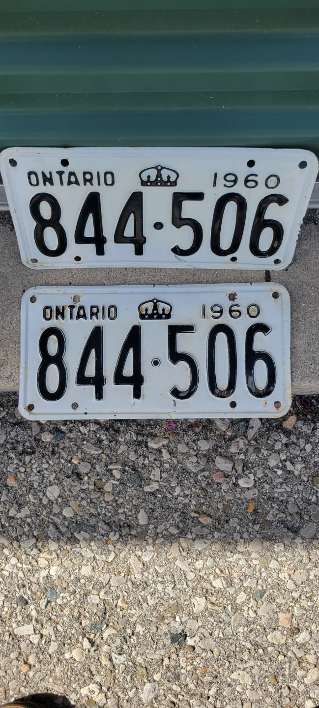 1960 Ontario License Plates - Pair