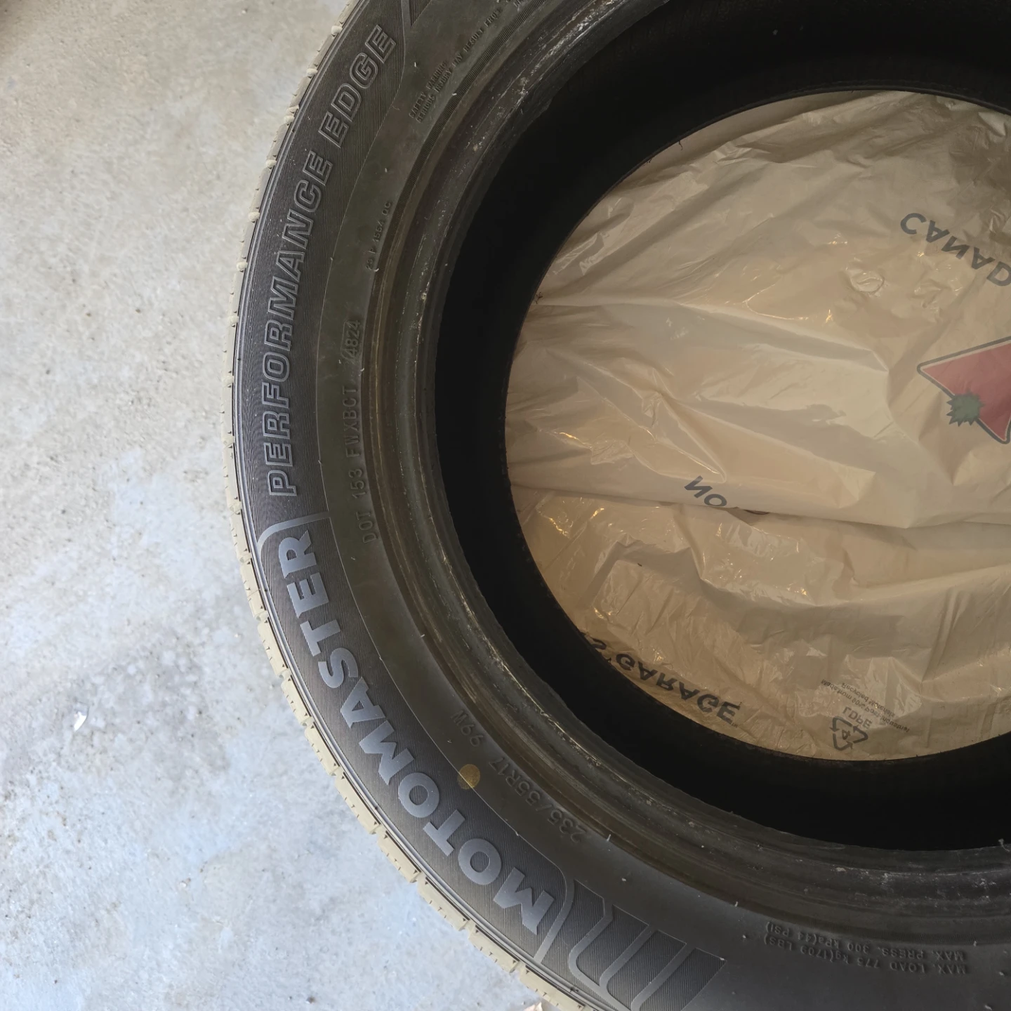 Motomaster "Performance Edge" 235/55R17 Tire - photo 3